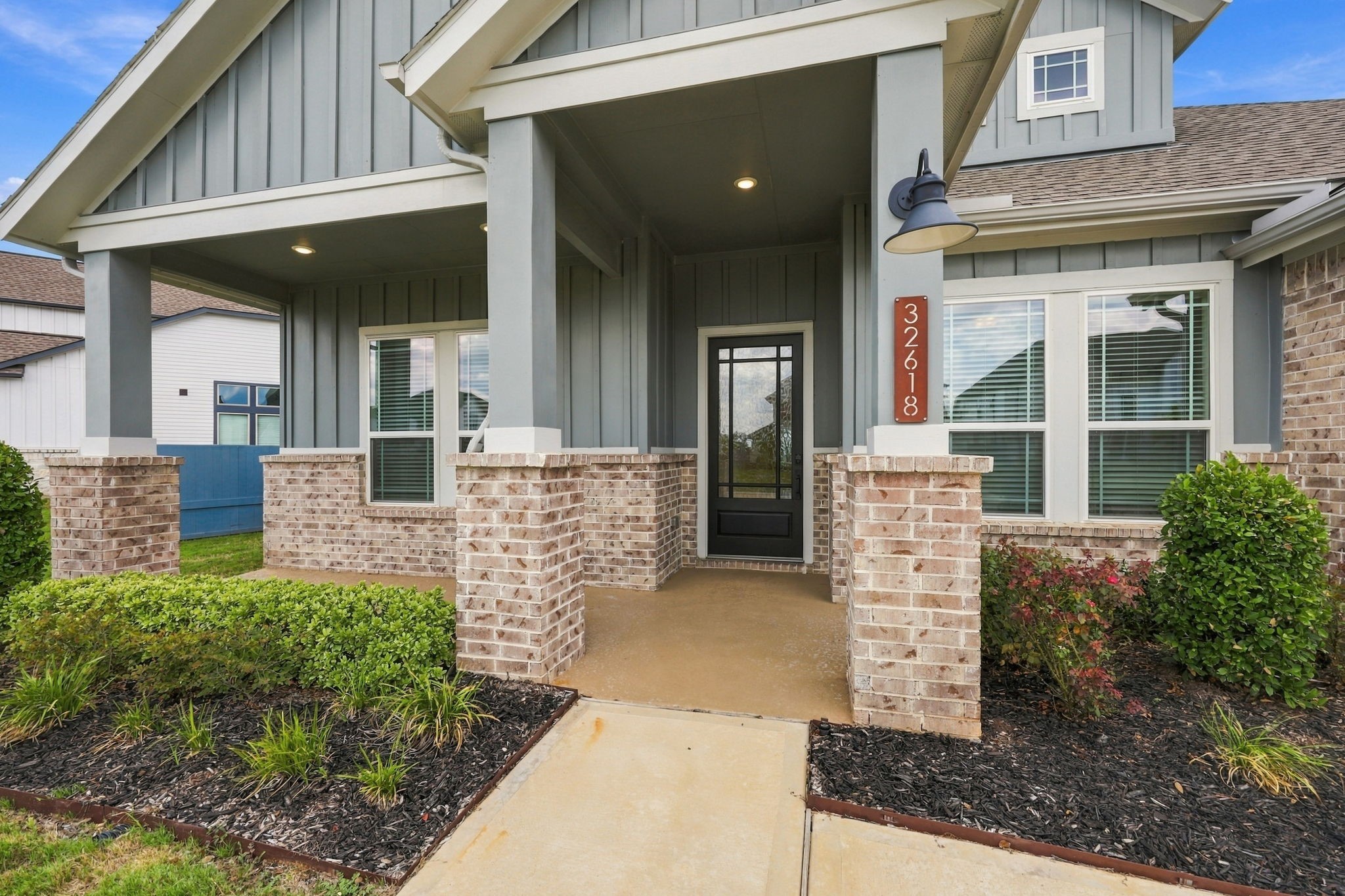 32618 Mountain Maple Court Property Photo 4