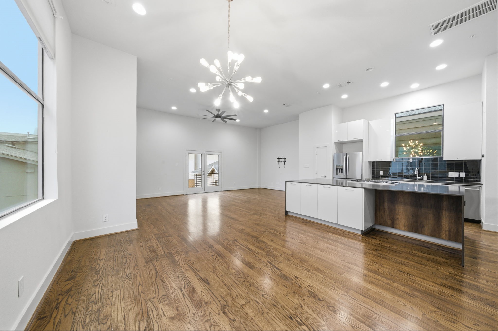 1215 Summer Street C Property Photo 7