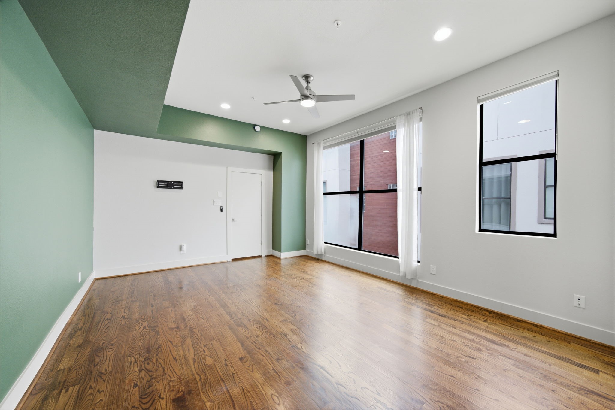 1215 Summer Street C Property Photo 14