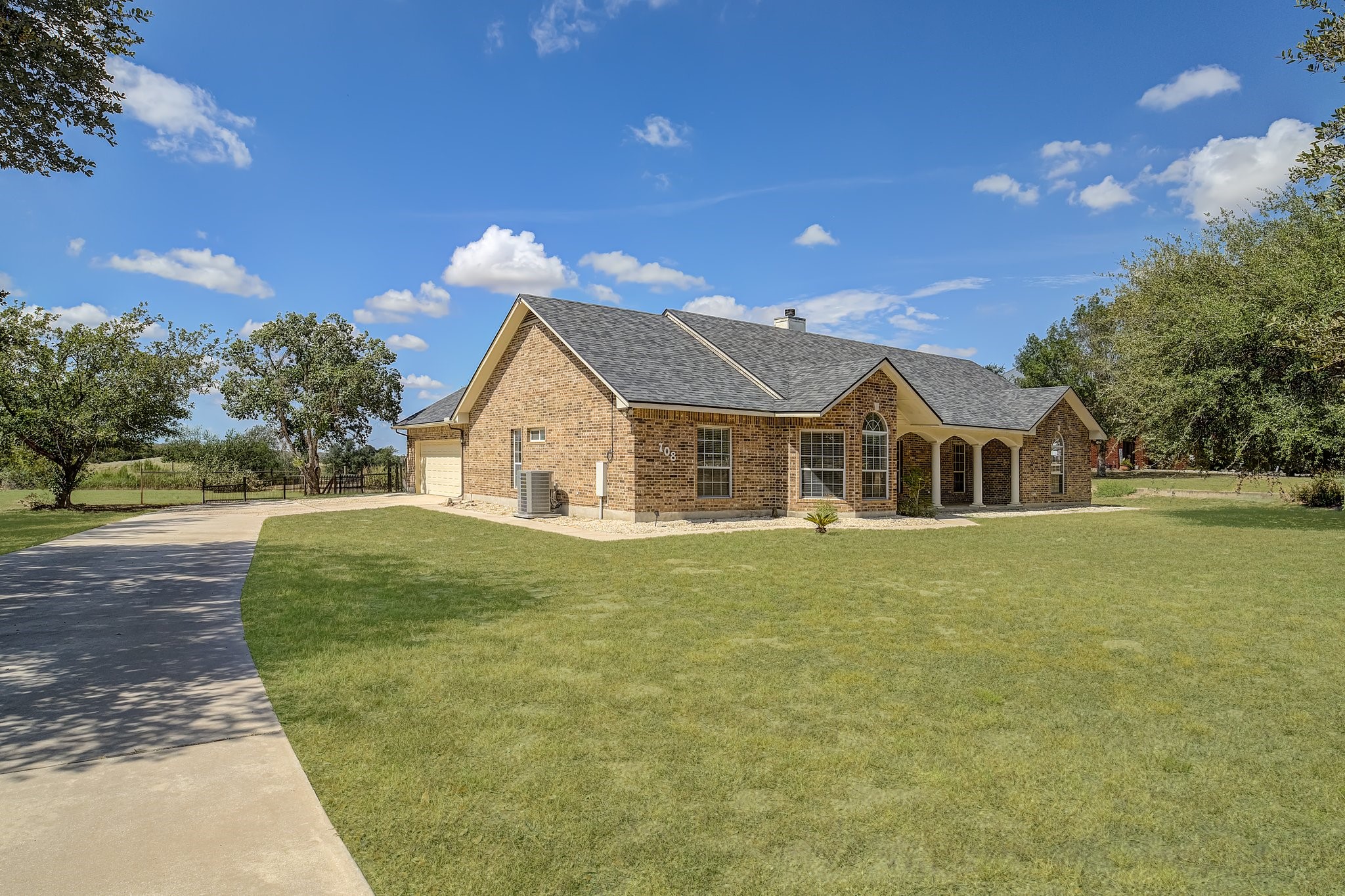 108 Deer Ridge Drive Property Photo 5