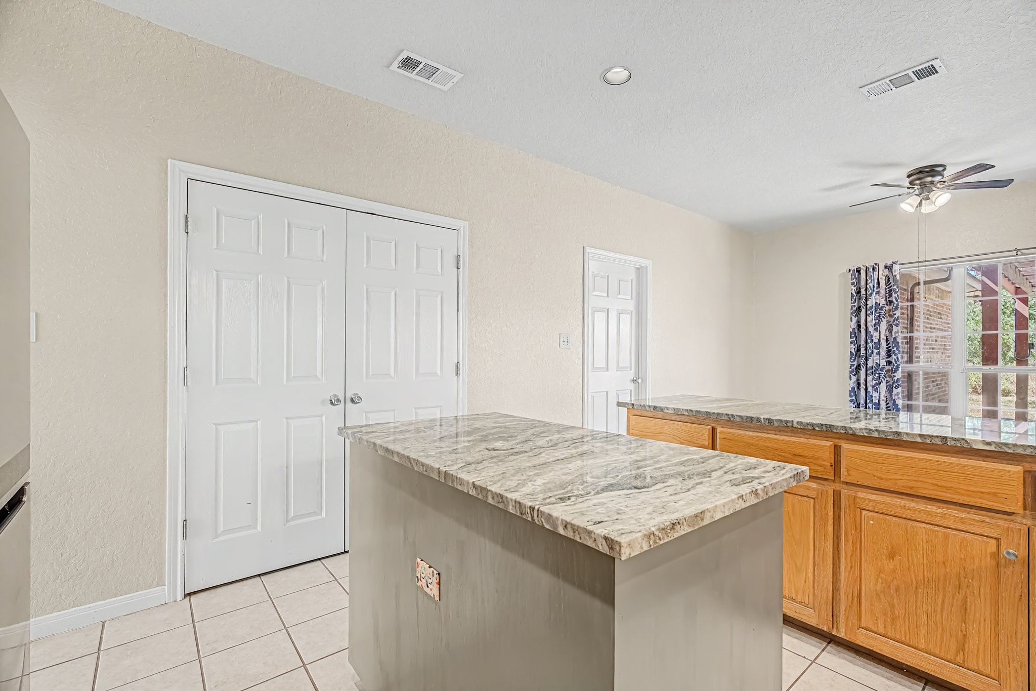 108 Deer Ridge Drive Property Photo 16
