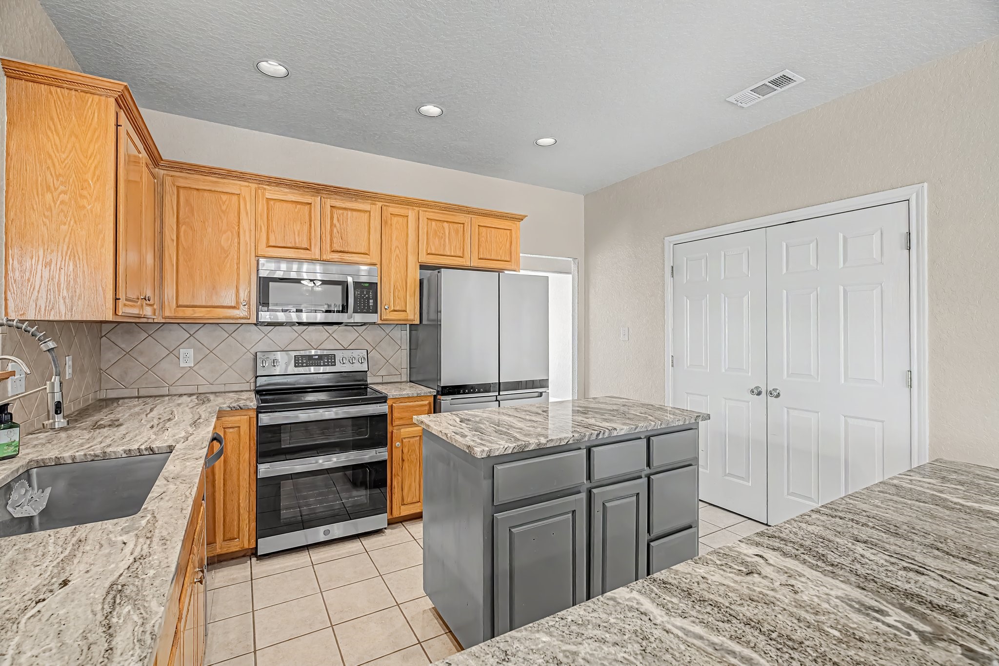 108 Deer Ridge Drive Property Photo 18
