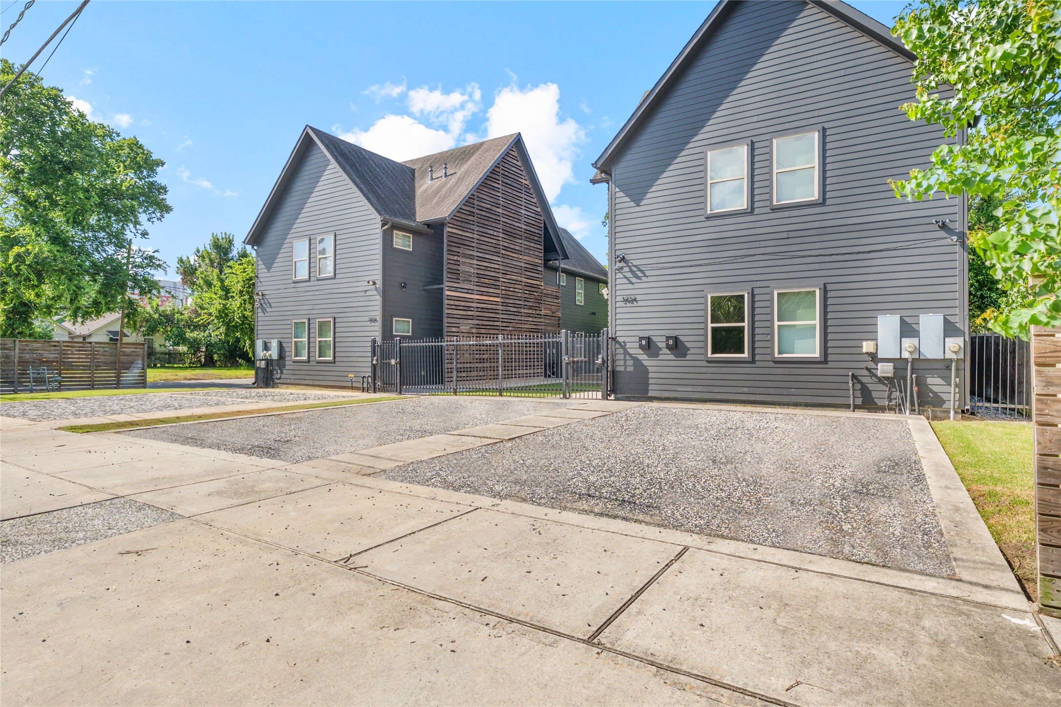 3426 Tuam Street A Property Photo 6