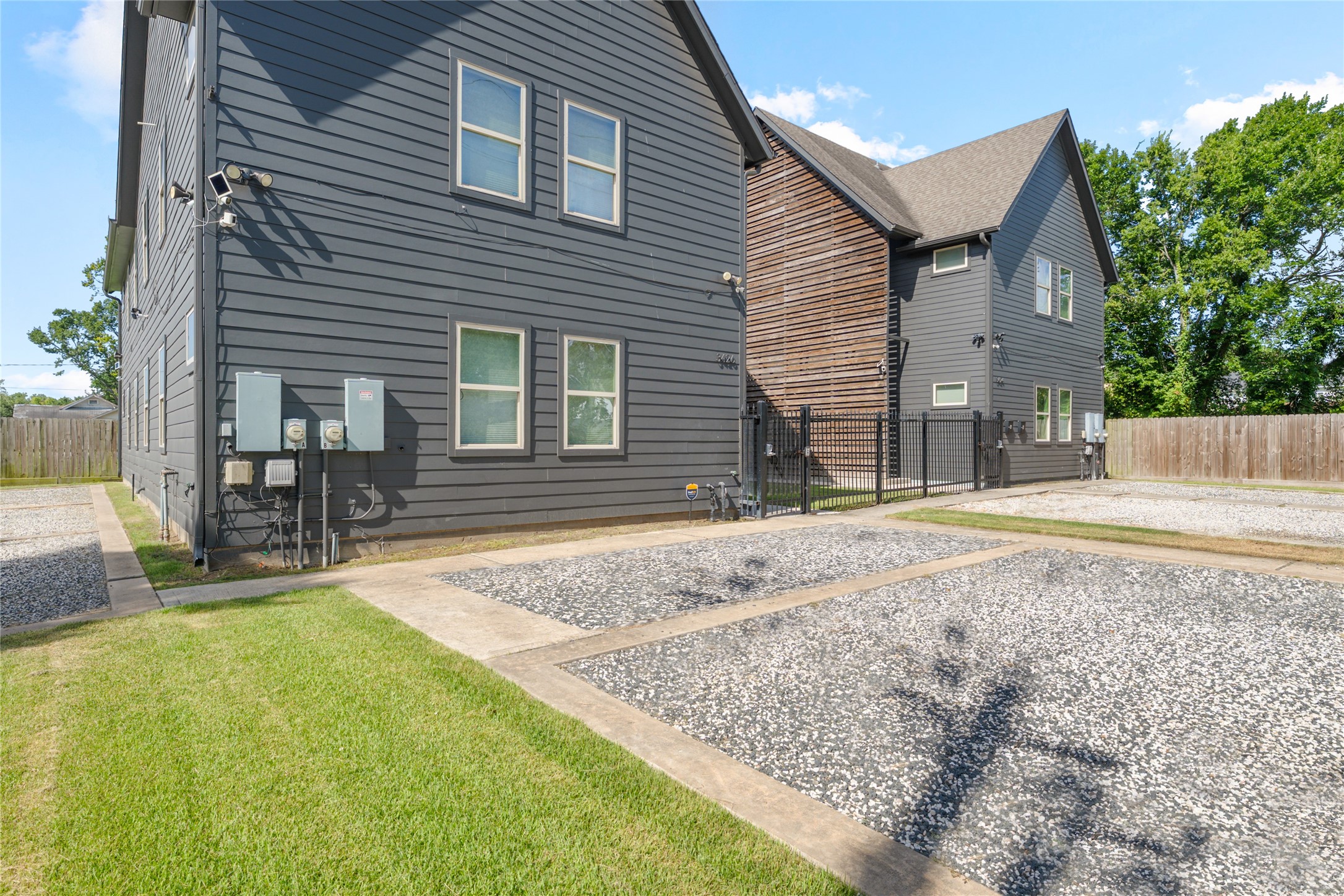 3426 Tuam Street A Property Photo 11