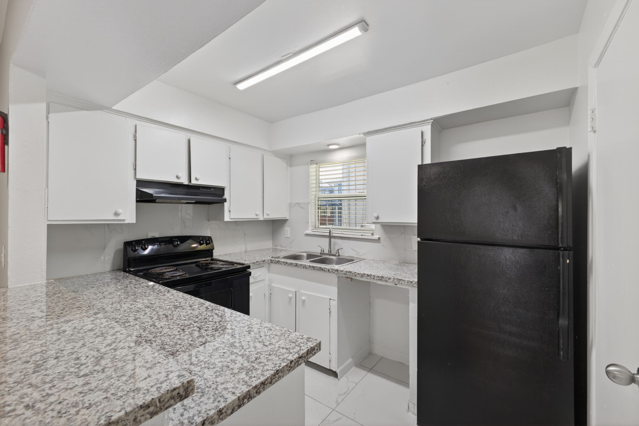 10600 S Post Oak Road 101 Property Photo 2