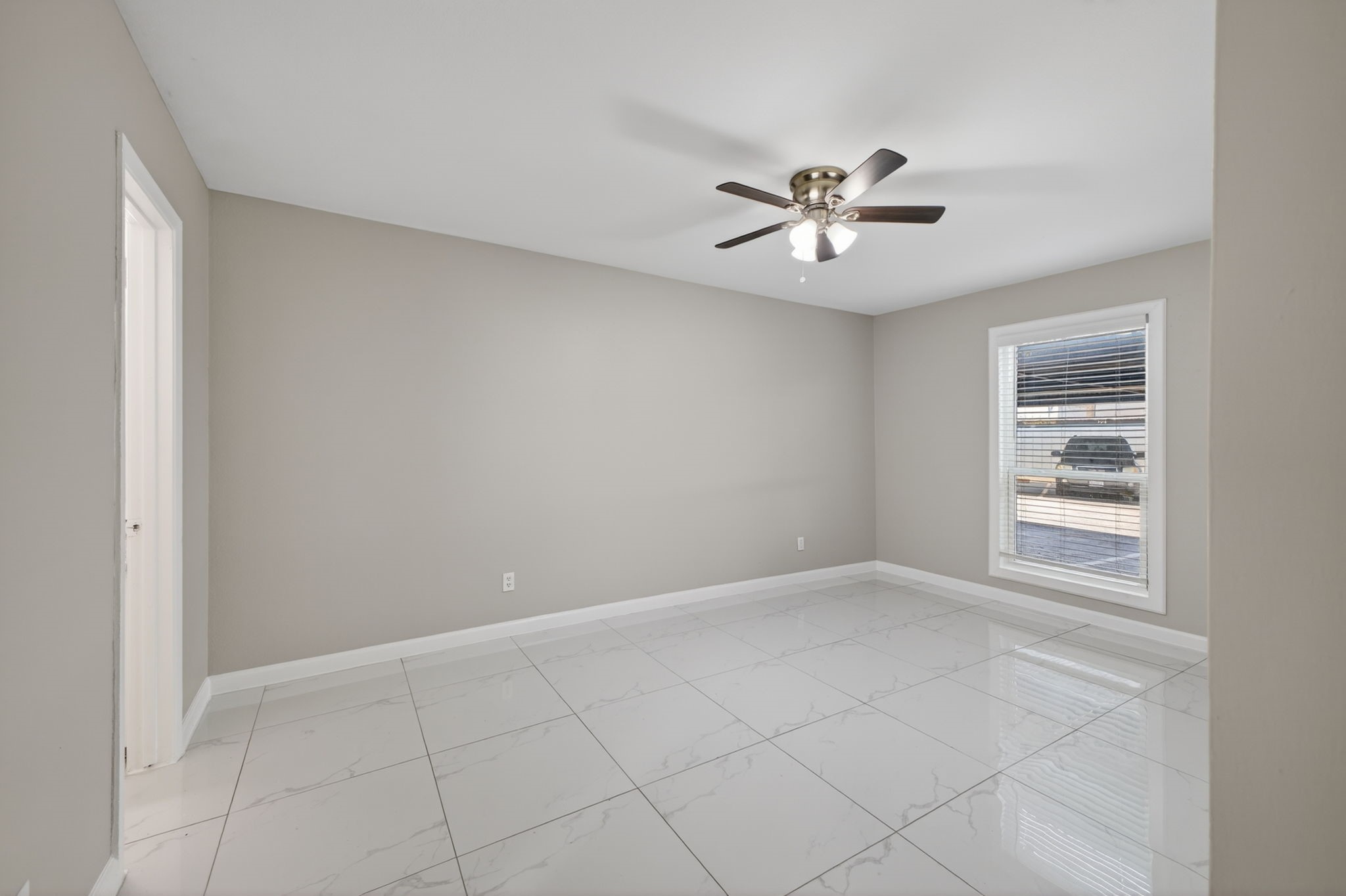 10600 S Post Oak Road 101 Property Photo 13