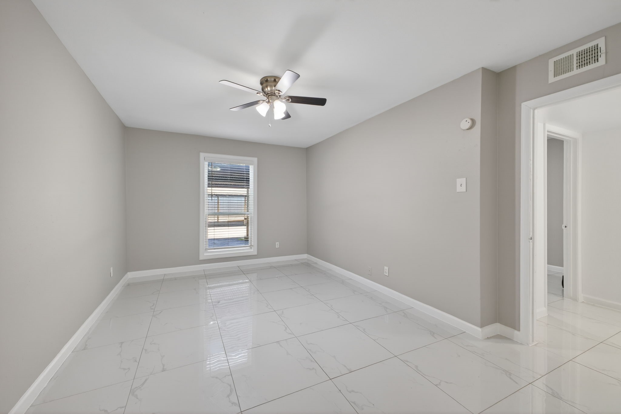 10600 S Post Oak Road 101 Property Photo 15