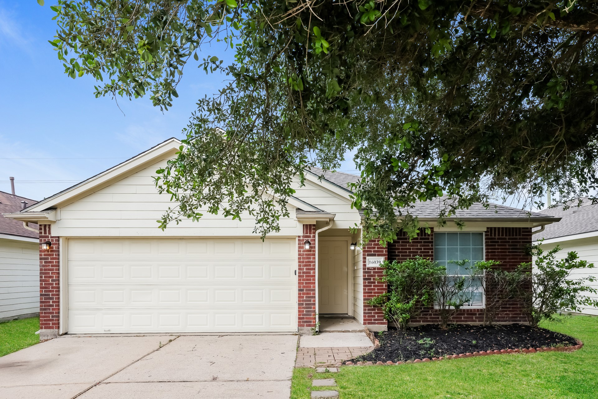 16039 Imperial Forest Lane Property Photo 1