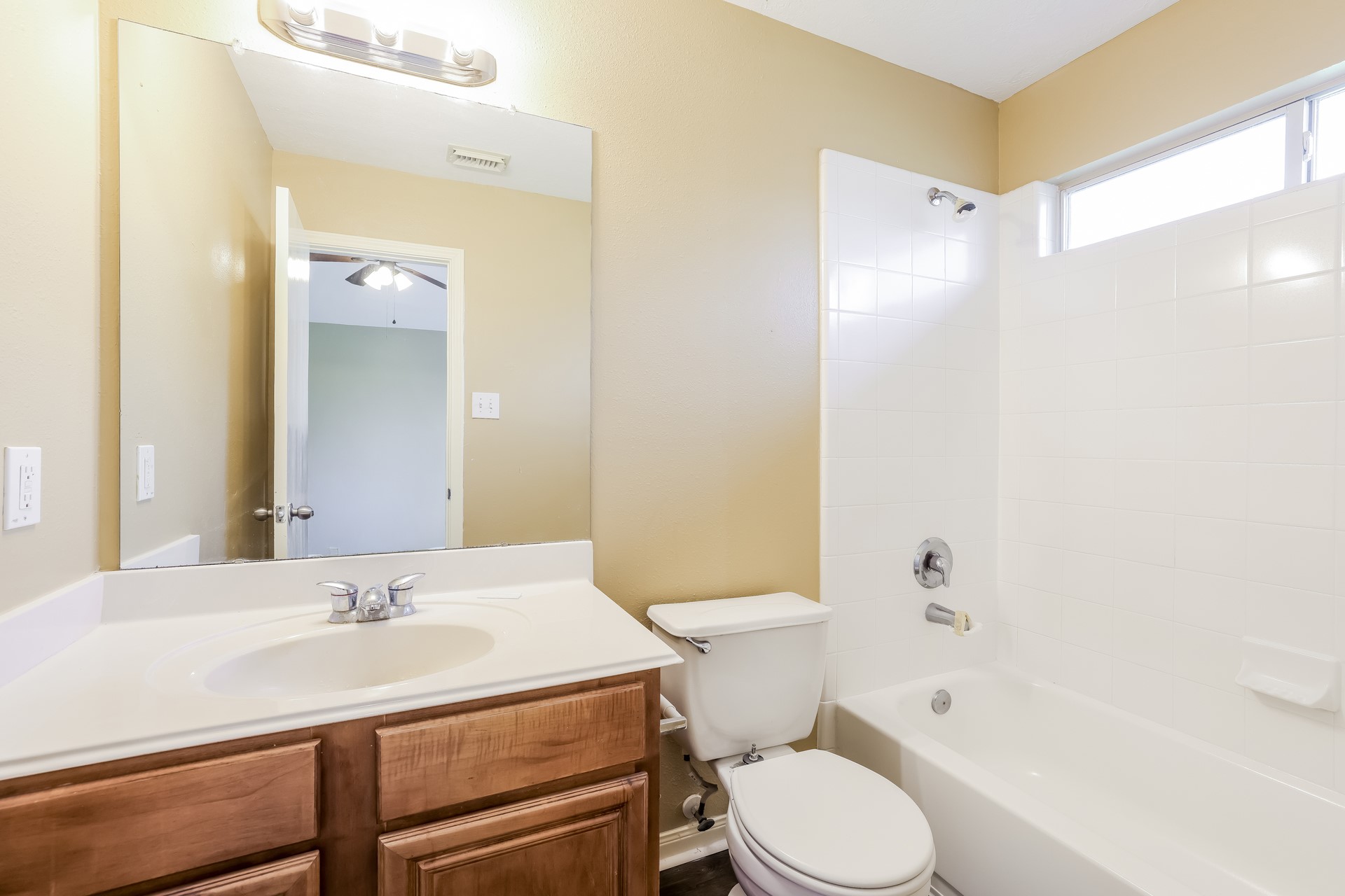 16039 Imperial Forest Lane Property Photo 5