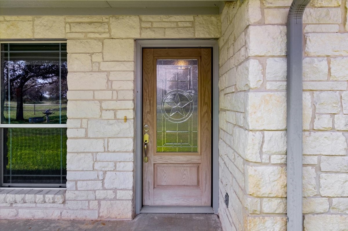 6760 E Us Highway 190 Property Photo 6