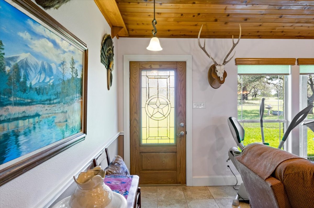 6760 E Us Highway 190 Property Photo 7