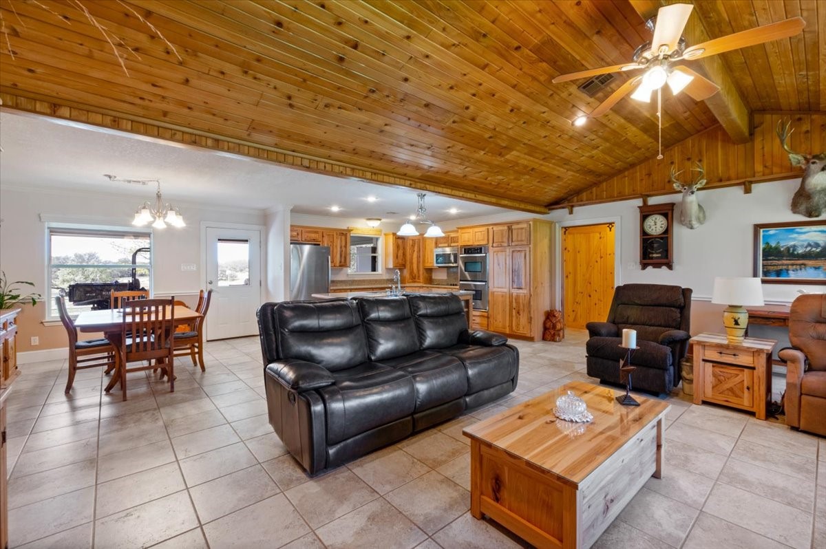 6760 E Us Highway 190 Property Photo 10