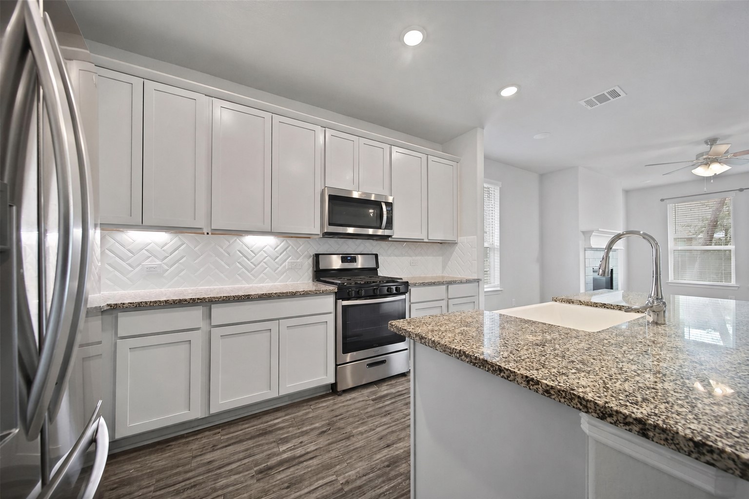 331 Silver Carp Trail Property Photo 8