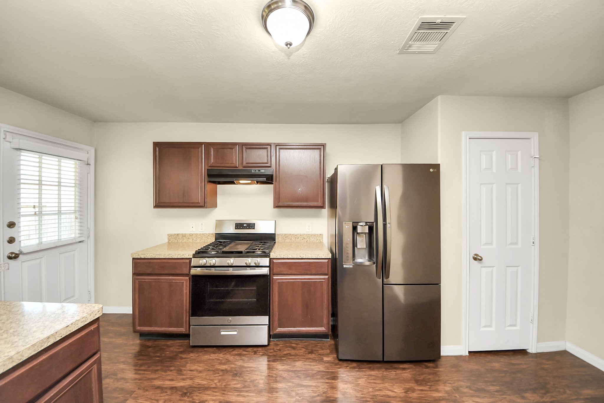 11418 El Diamante Drive Property Photo 7