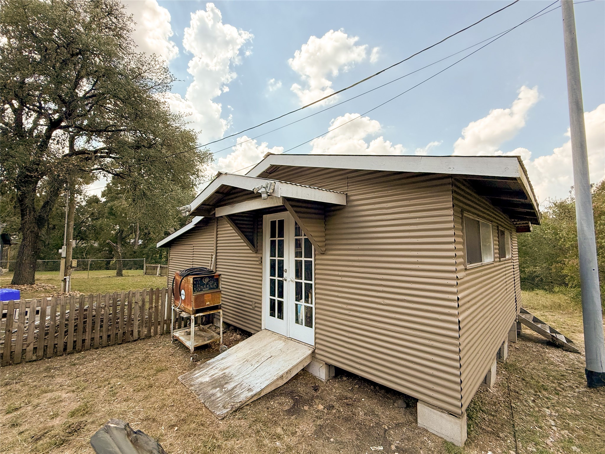 1055 N Franklin Street Property Photo 7