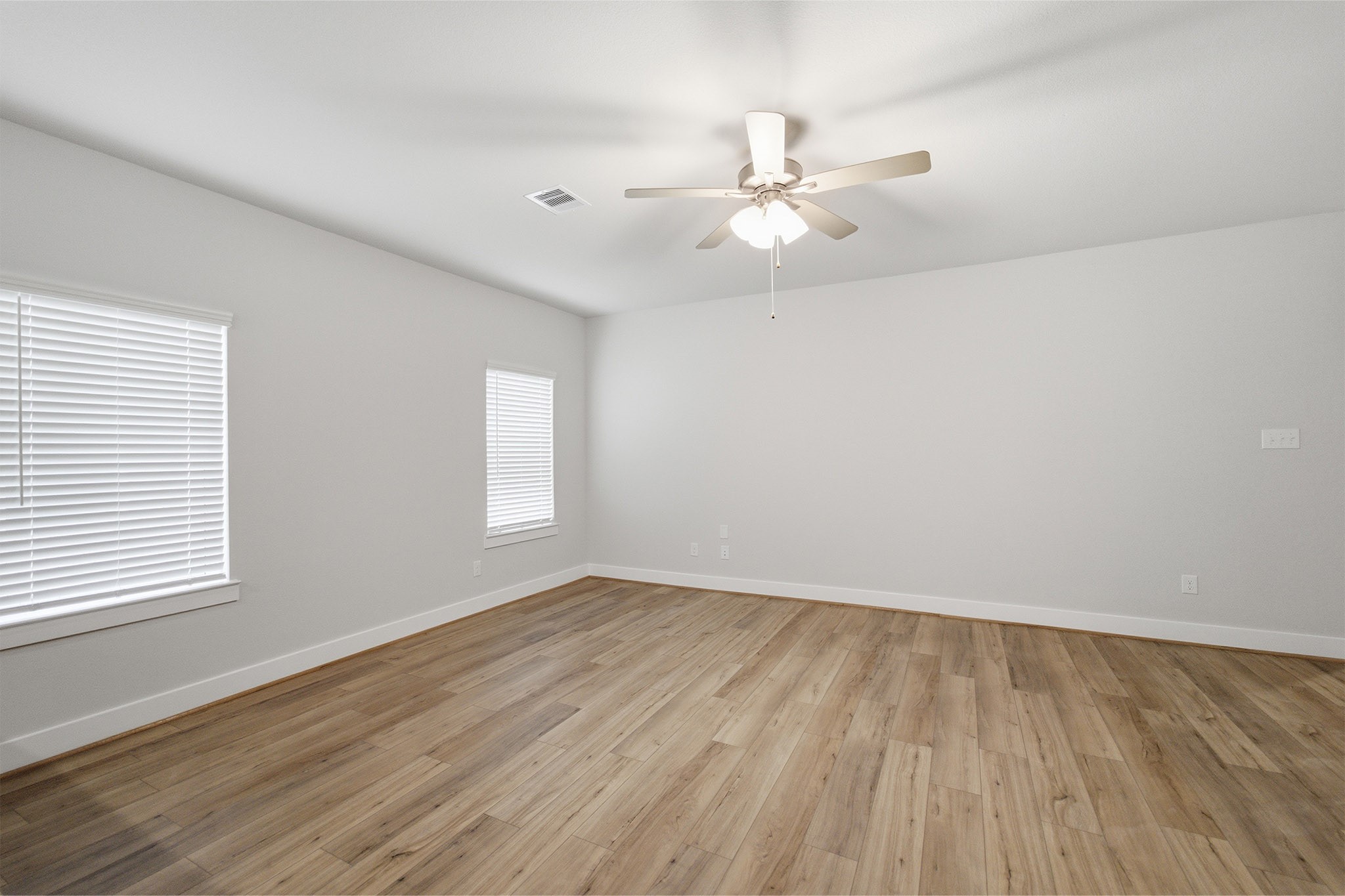 1406 16th Ave N Property Photo 7