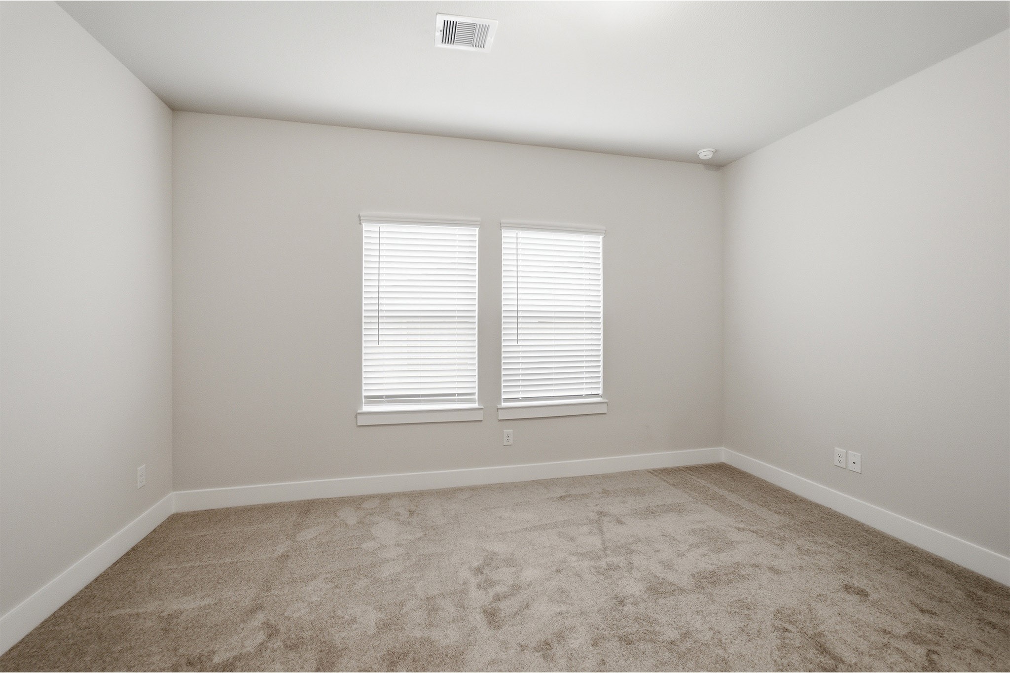 1406 16th Ave N Property Photo 15