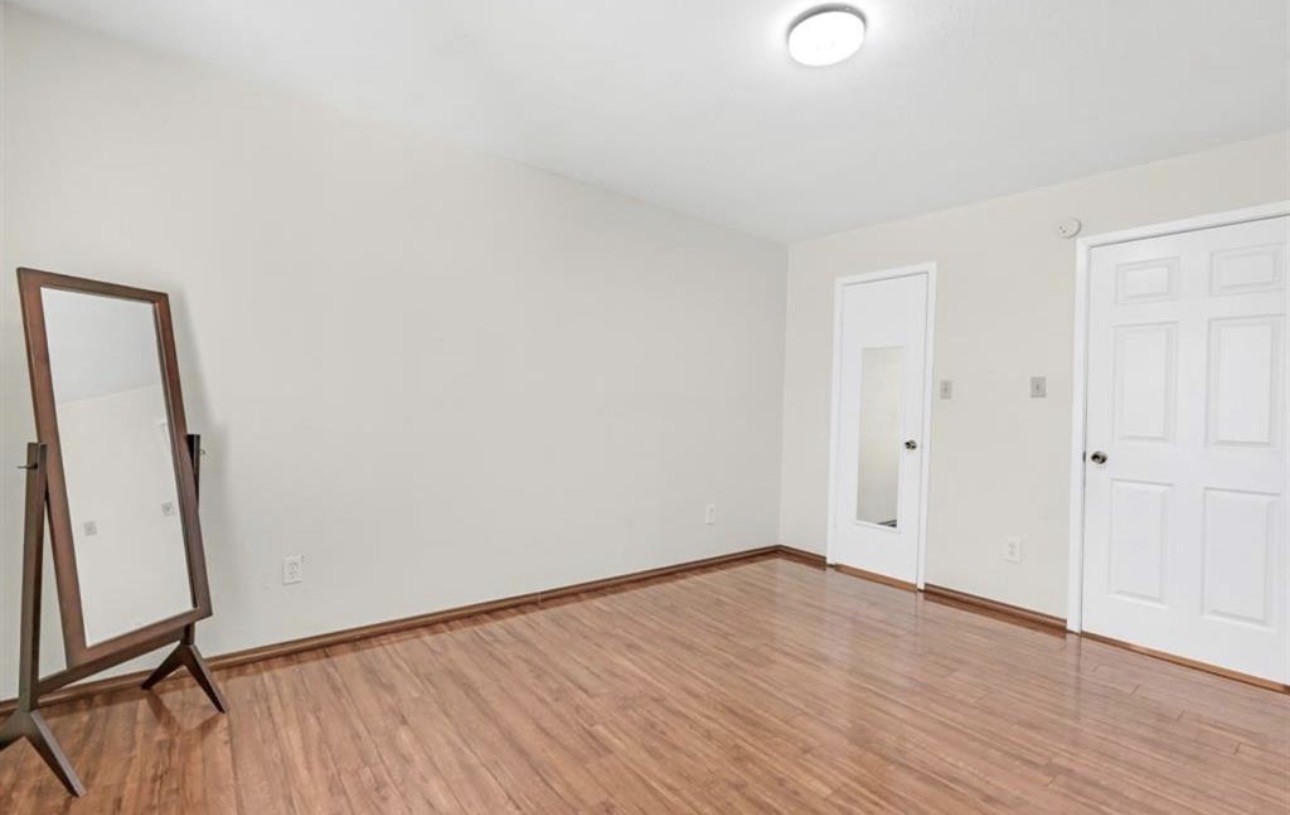 6161 Reims Road 200 Property Photo 4