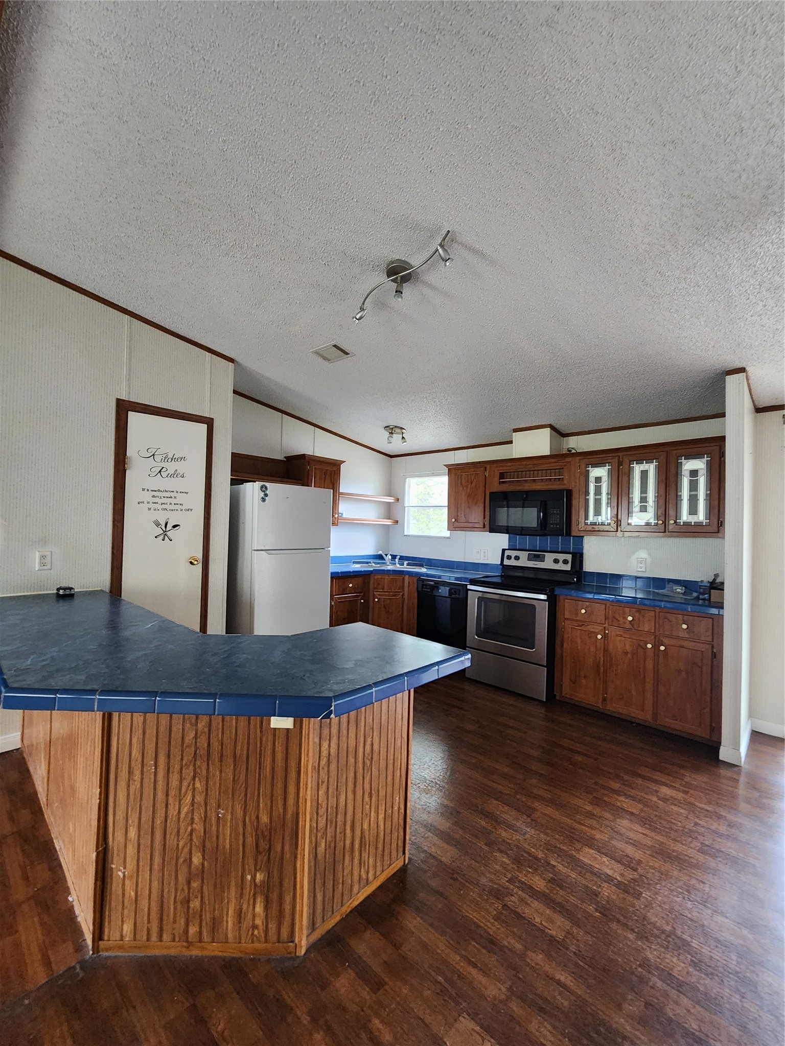 16925 W Forrestal Property Photo 4