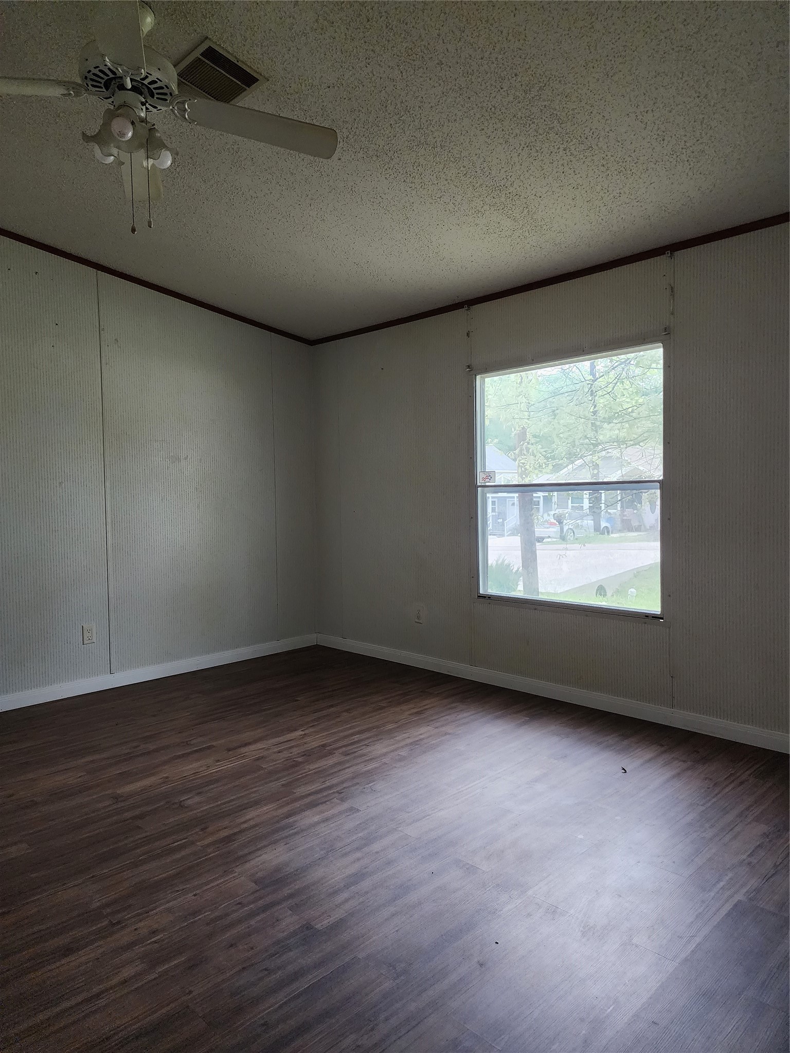 16925 W Forrestal Property Photo 9