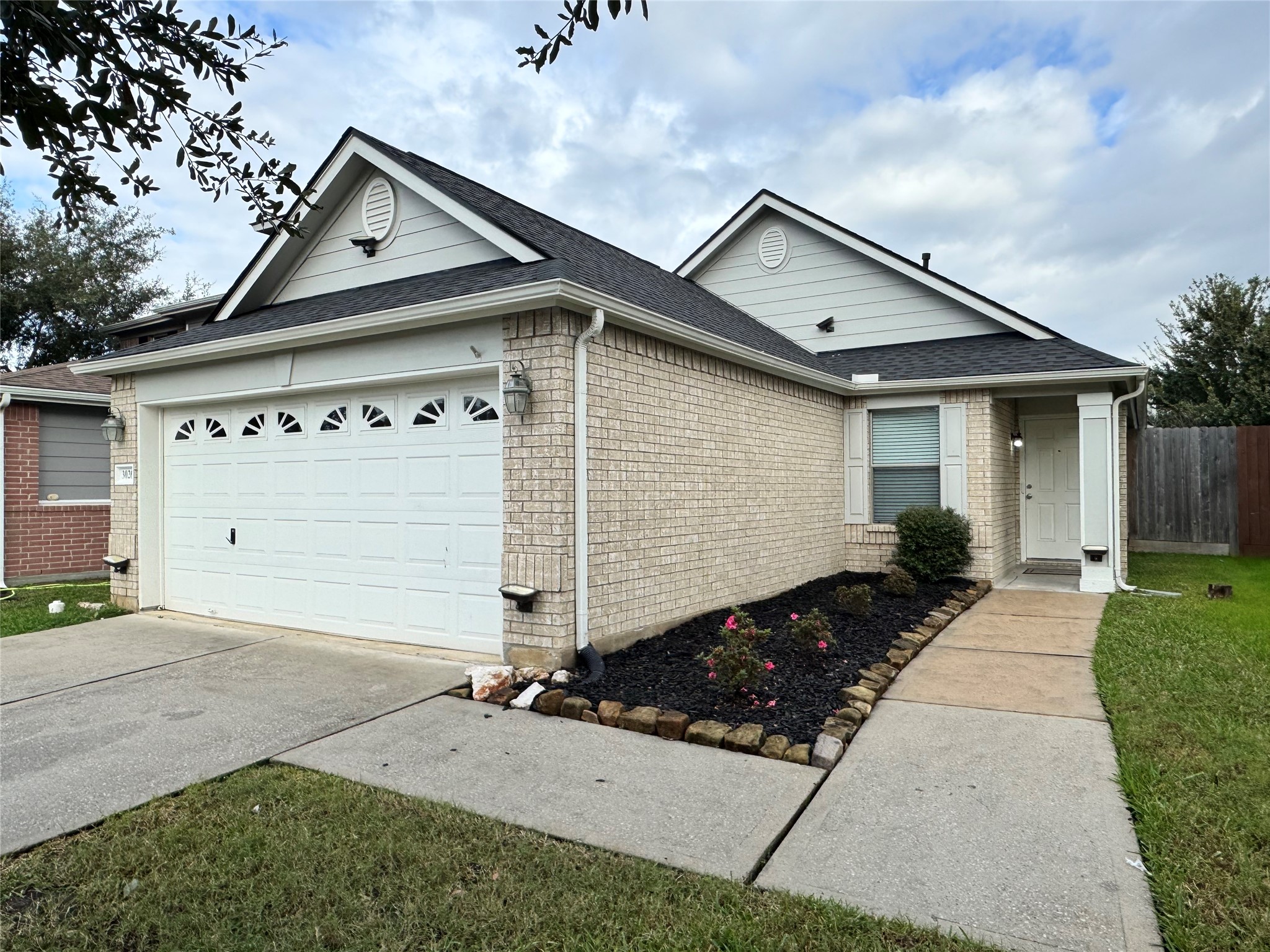 3026 Tall Tree Ridge Way Property Photo 1