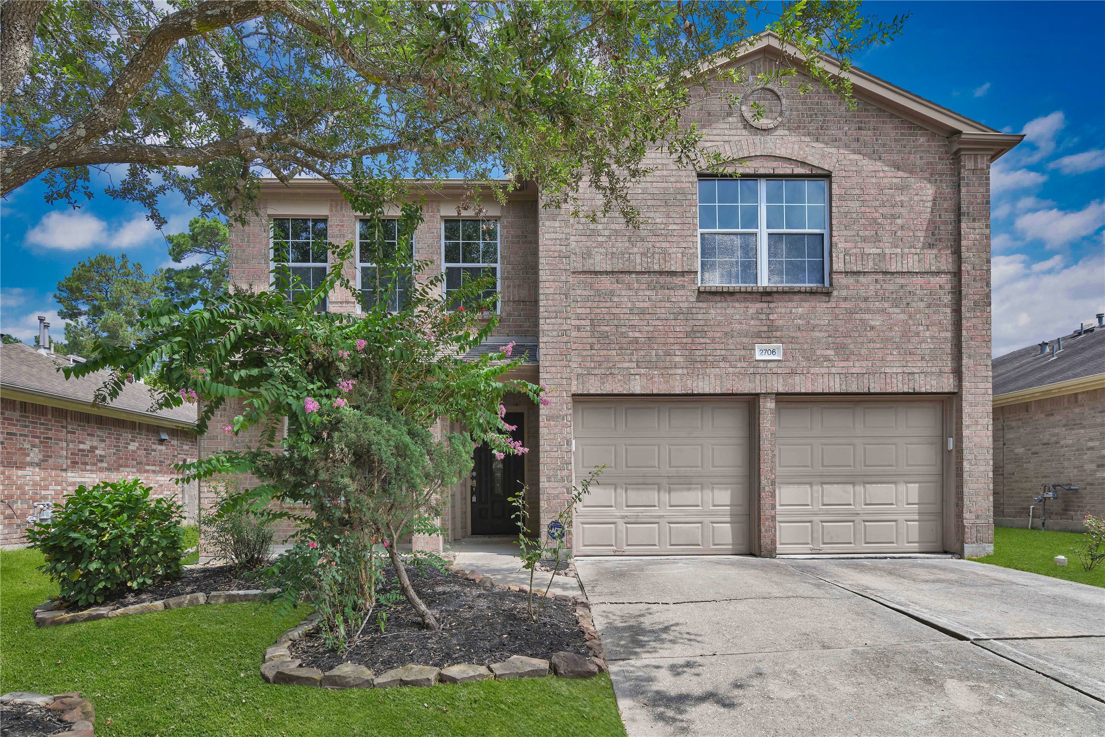 2706 Woodspring Forest Drive Property Photo 1