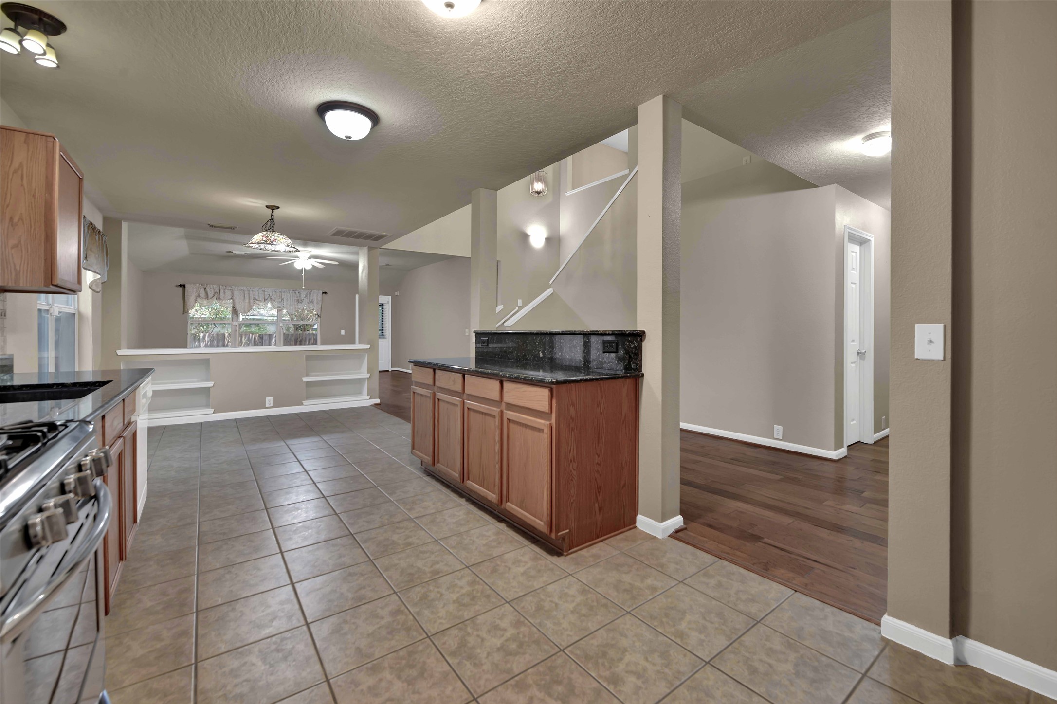 2706 Woodspring Forest Drive Property Photo 8