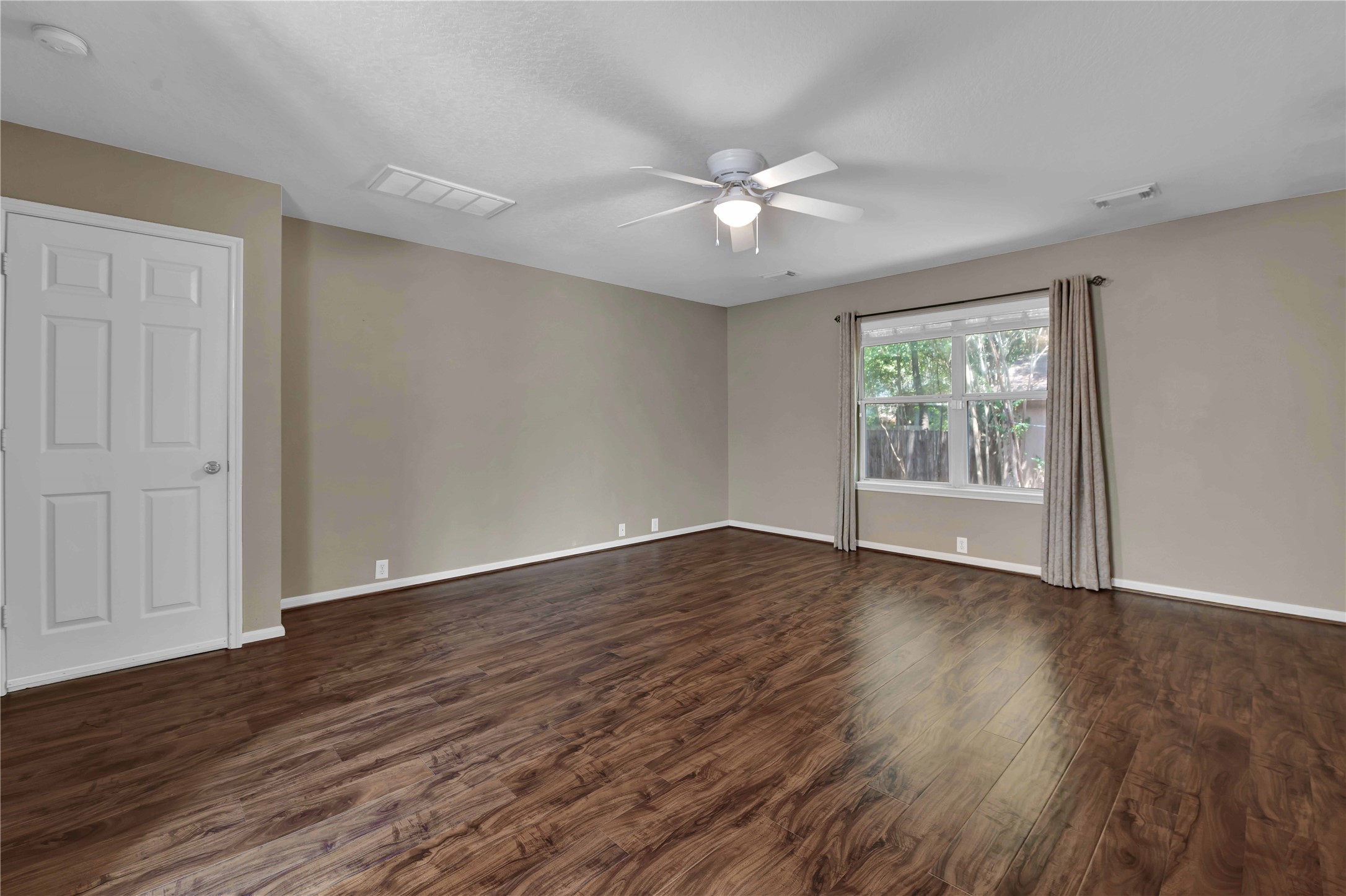 2706 Woodspring Forest Drive Property Photo 16