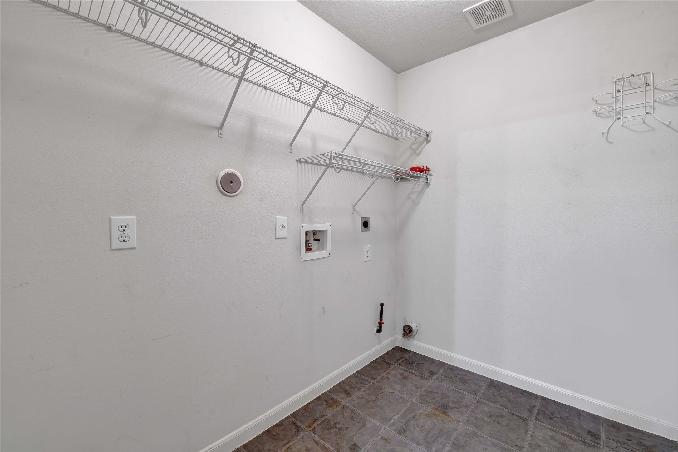 2706 Woodspring Forest Drive Property Photo 21