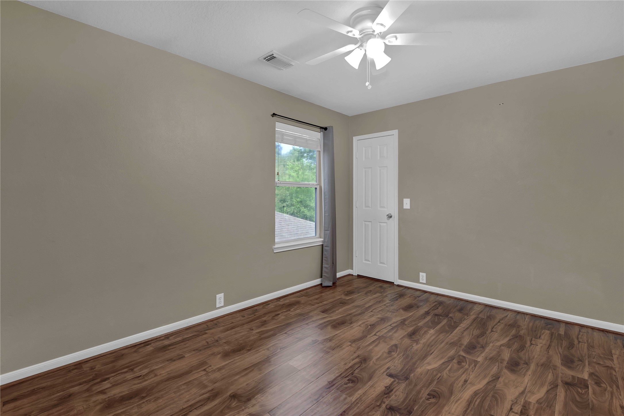 2706 Woodspring Forest Drive Property Photo 29