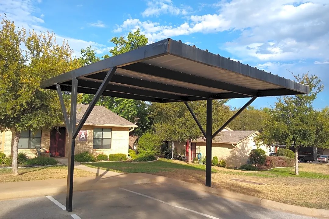 1001 Pecan Valley Dr Property Photo 5