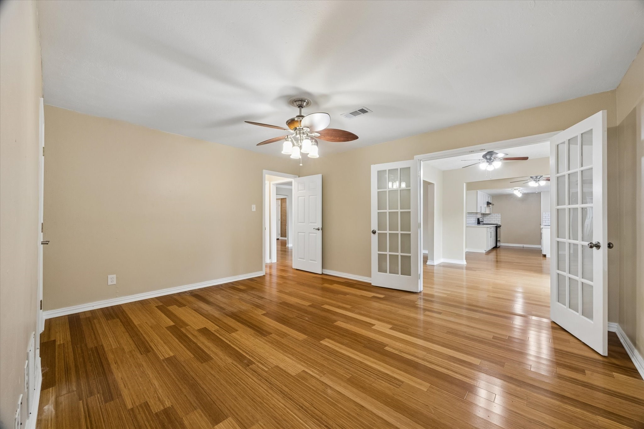 15710 Thunderbay Drive Property Photo 5