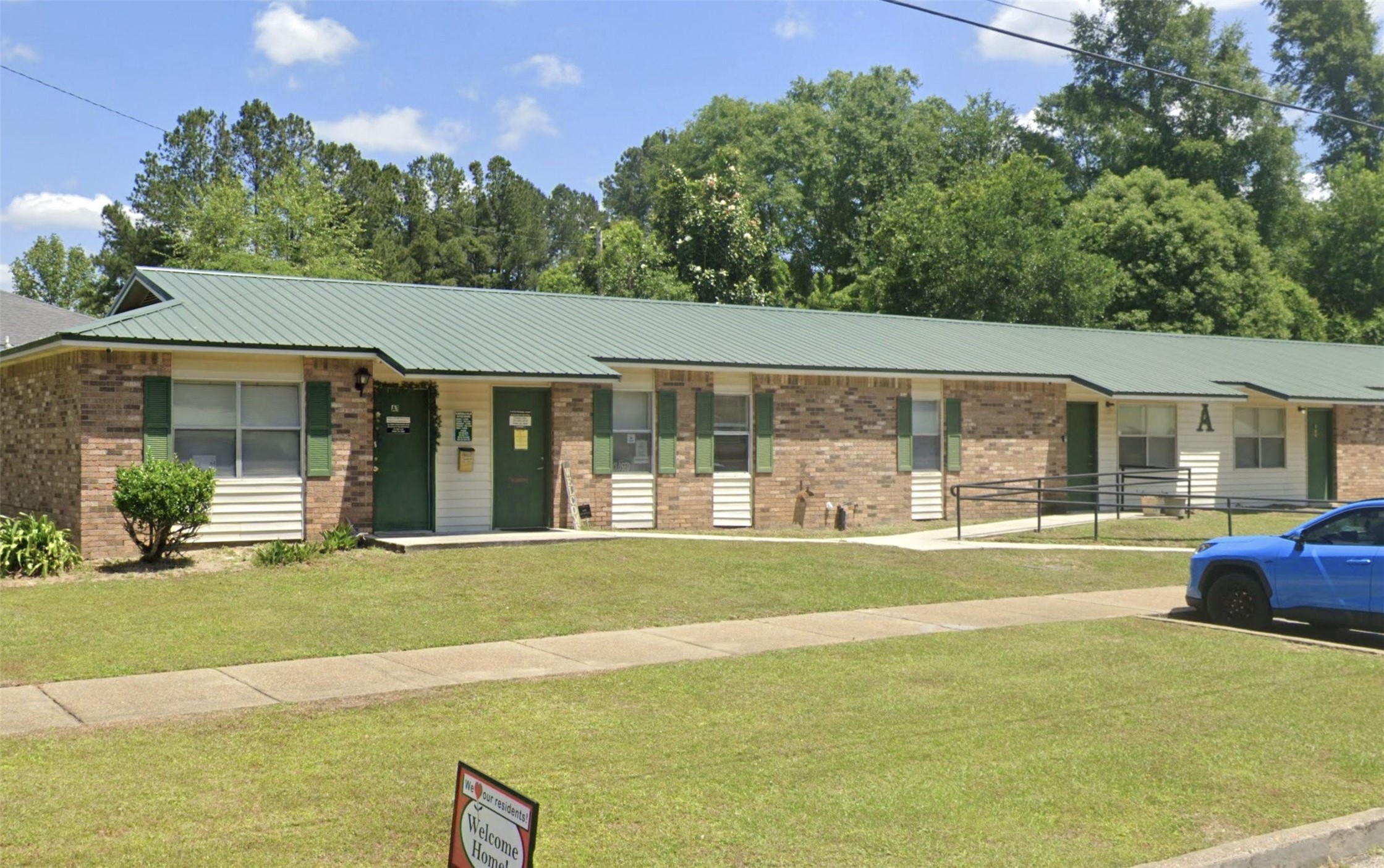 23330 College Ave Property Photo 2