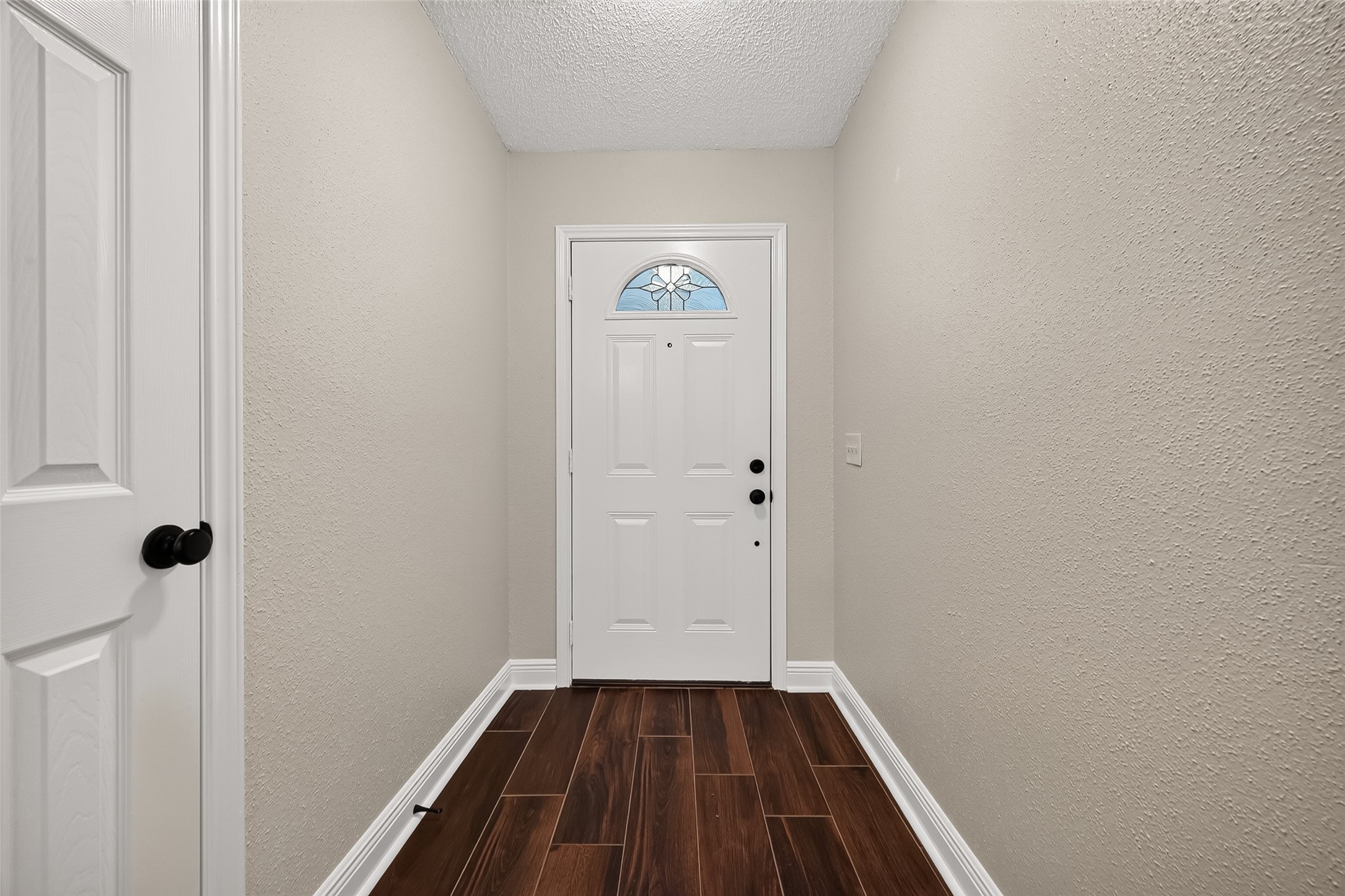 3003 Mast Court Property Photo 5