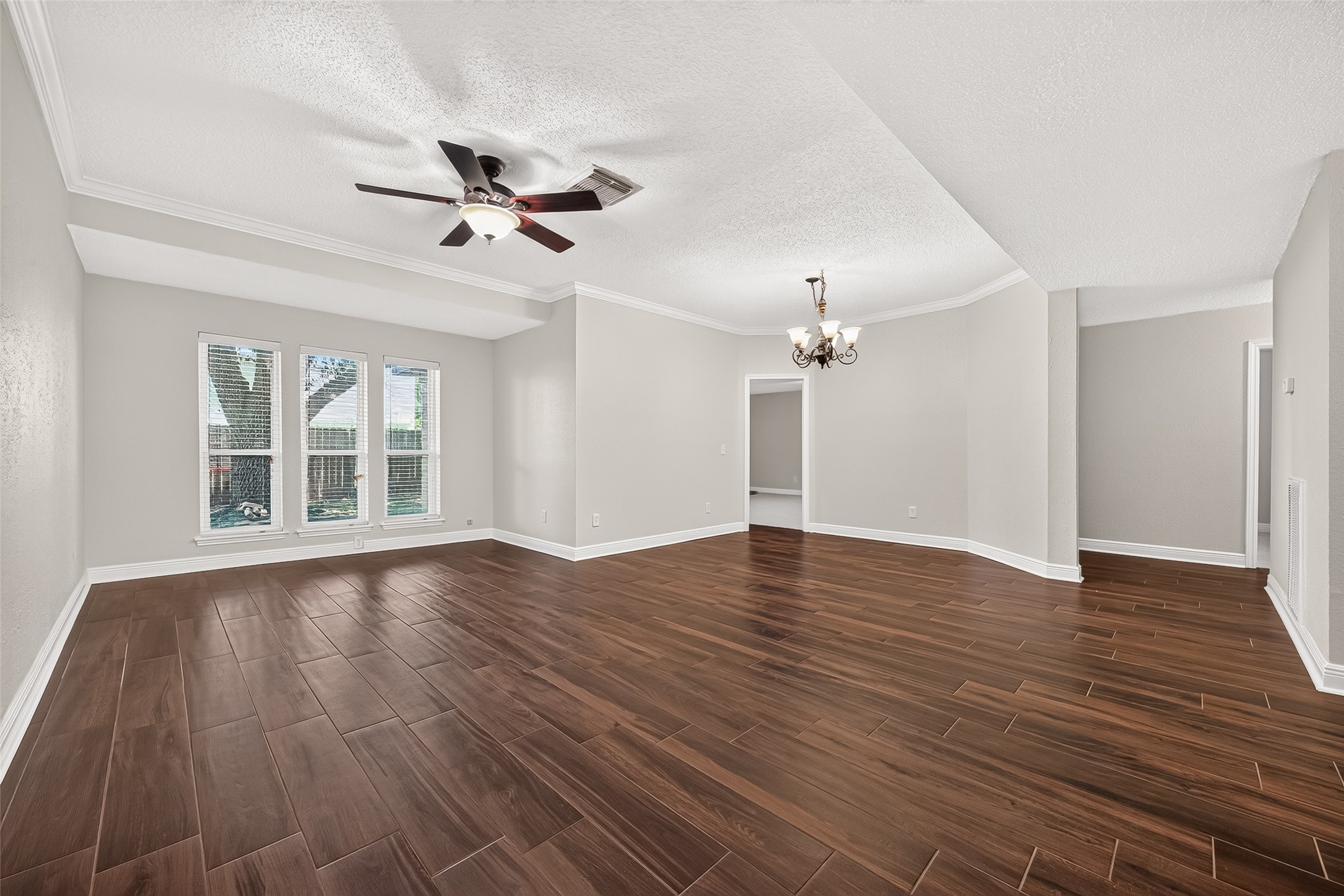 3003 Mast Court Property Photo 6