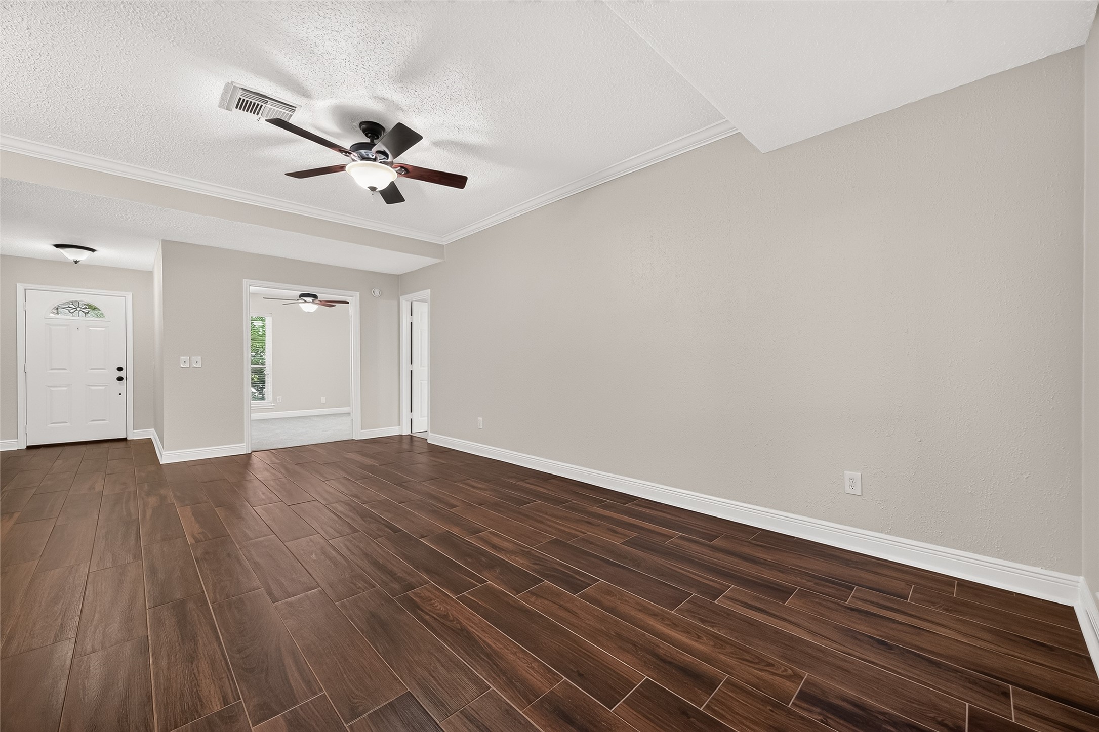 3003 Mast Court Property Photo 8