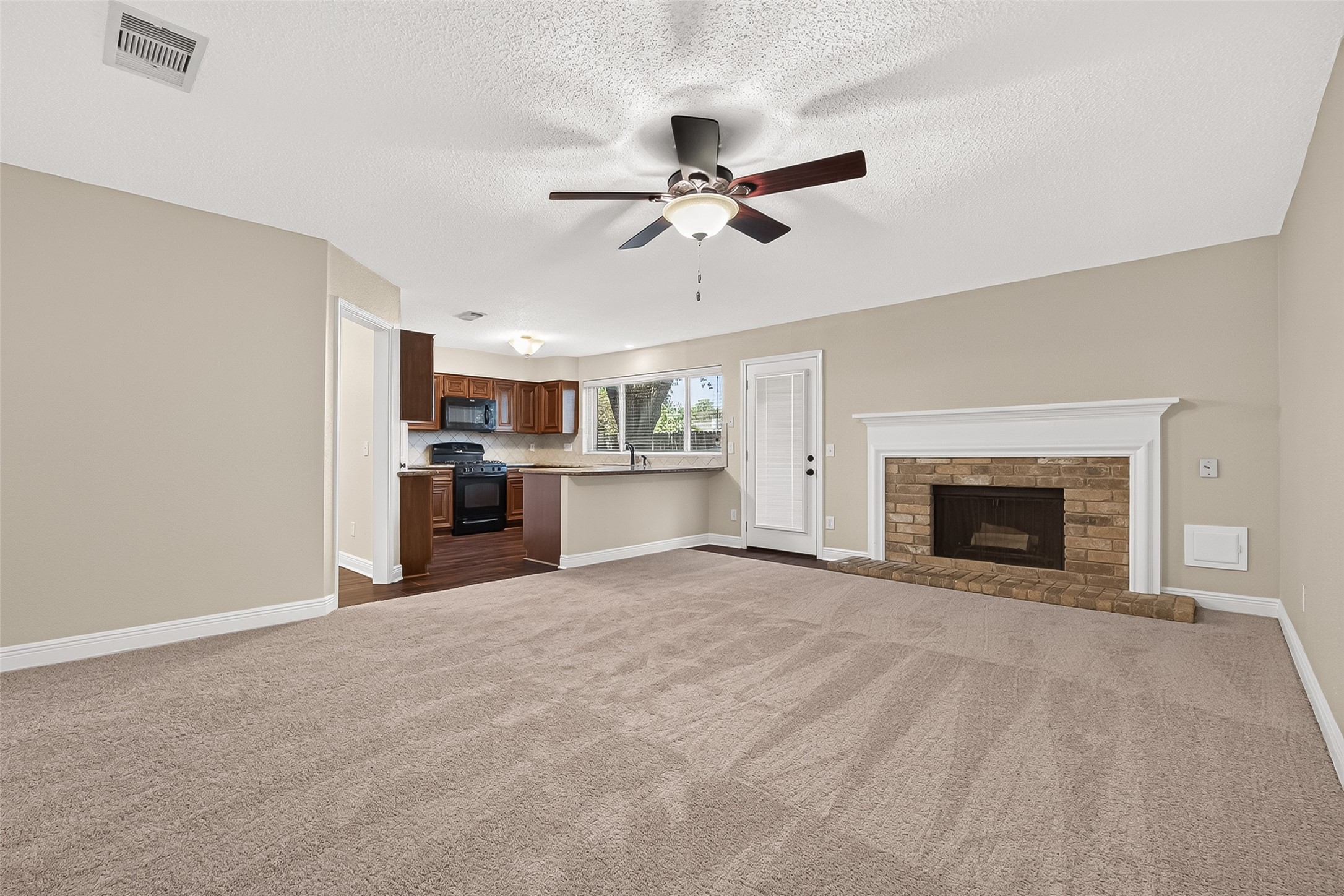 3003 Mast Court Property Photo 17