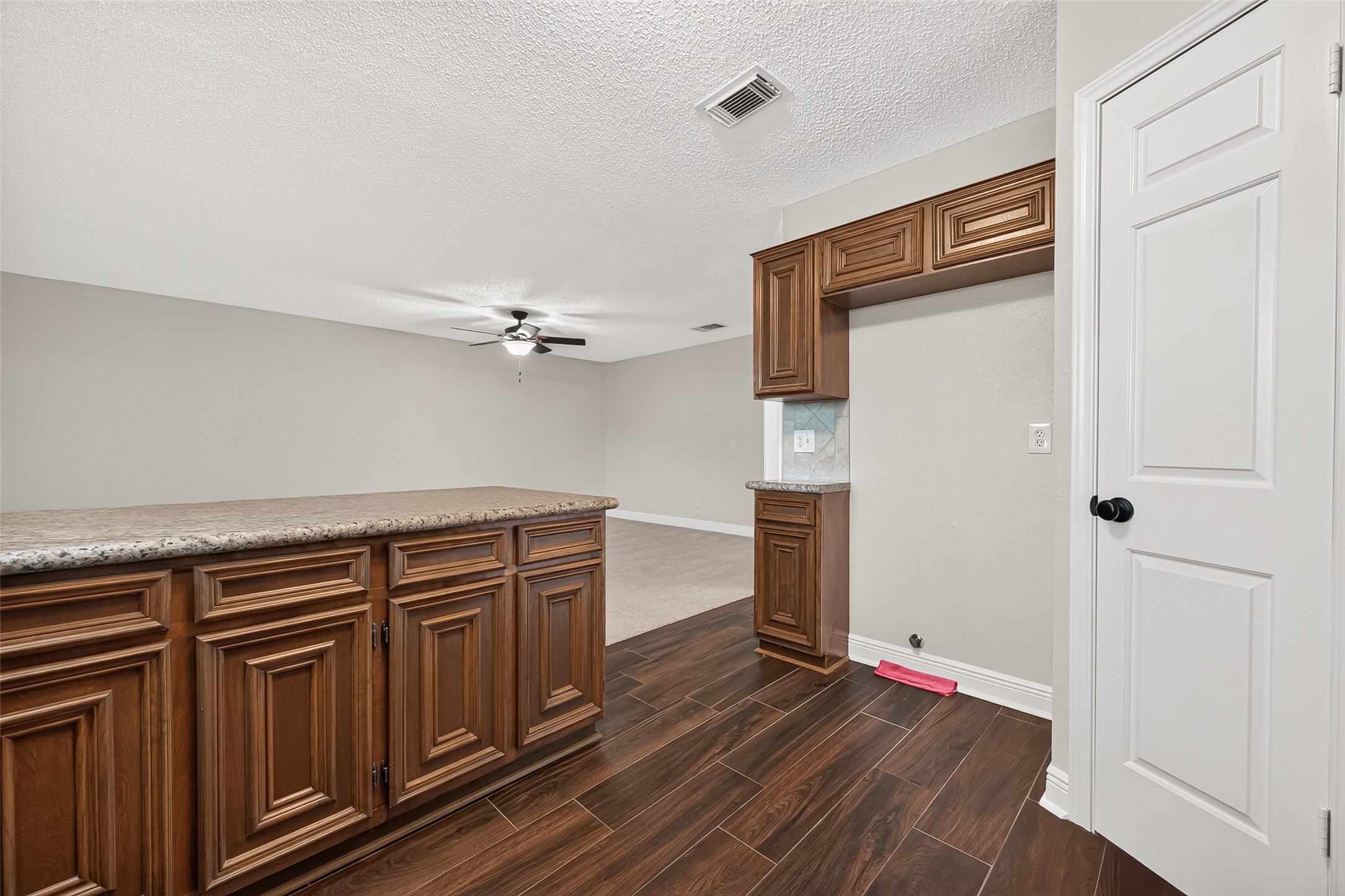 3003 Mast Court Property Photo 23