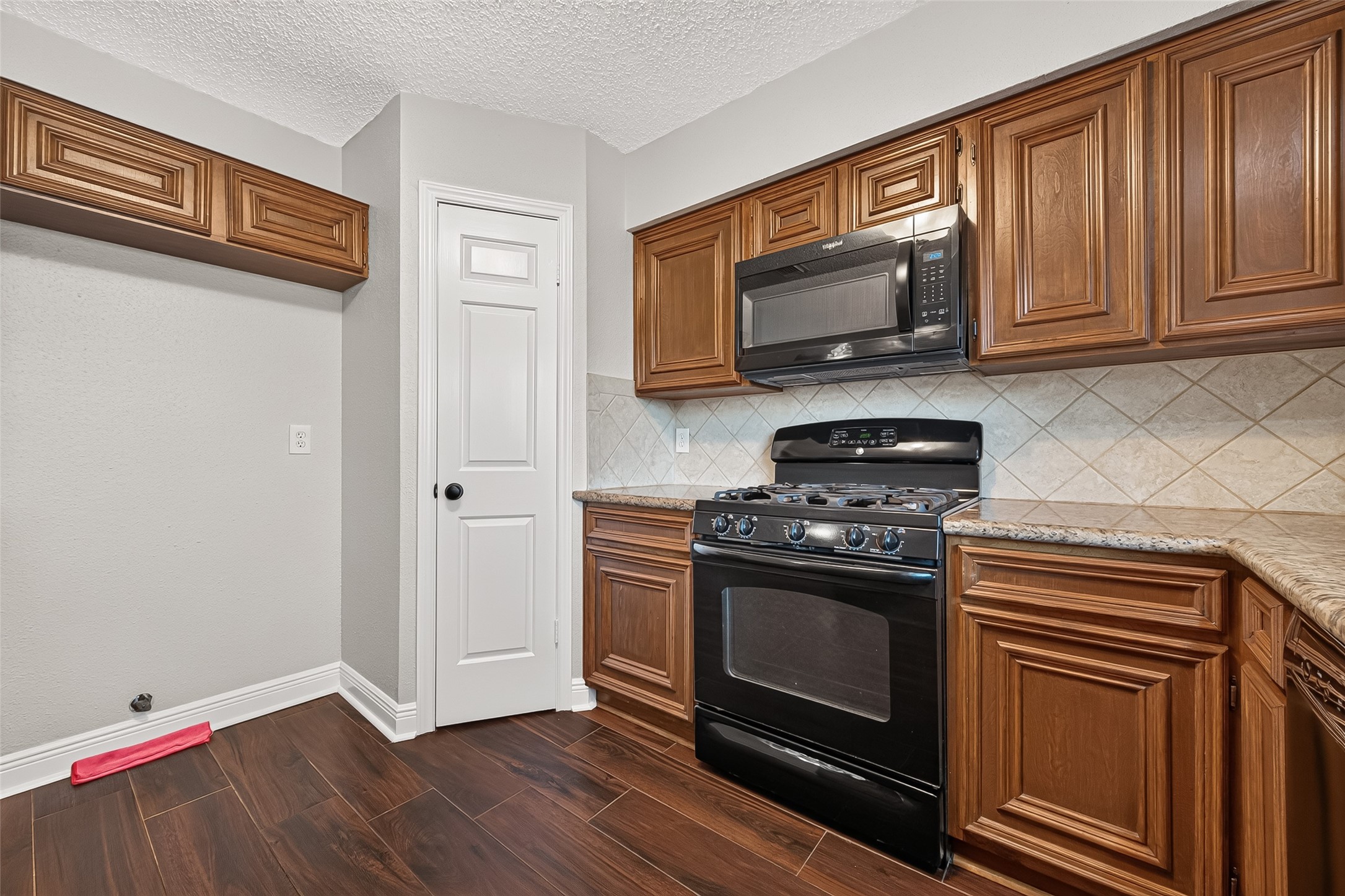 3003 Mast Court Property Photo 24