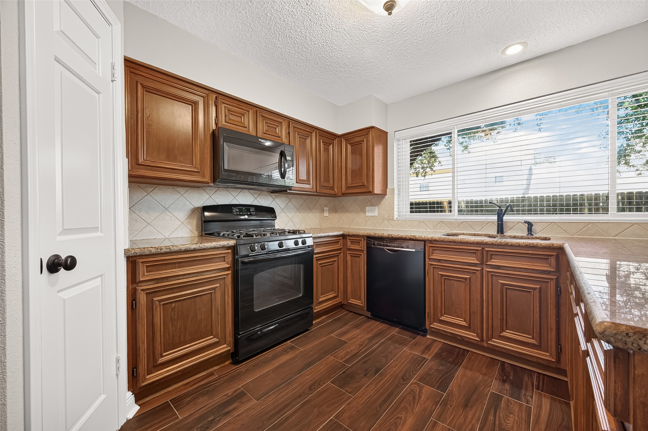 3003 Mast Court Property Photo 25