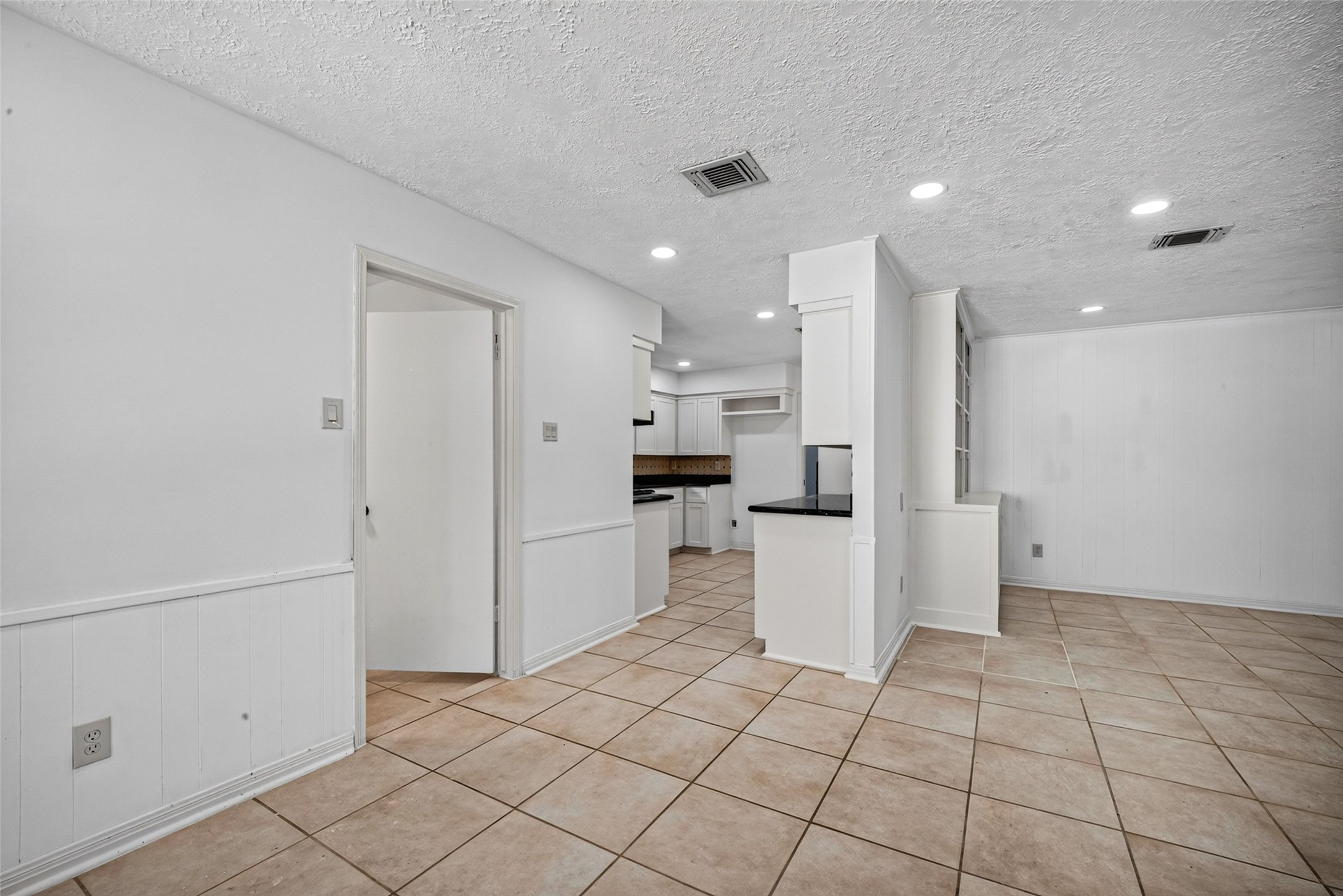 3910 Chile Drive Property Photo 17