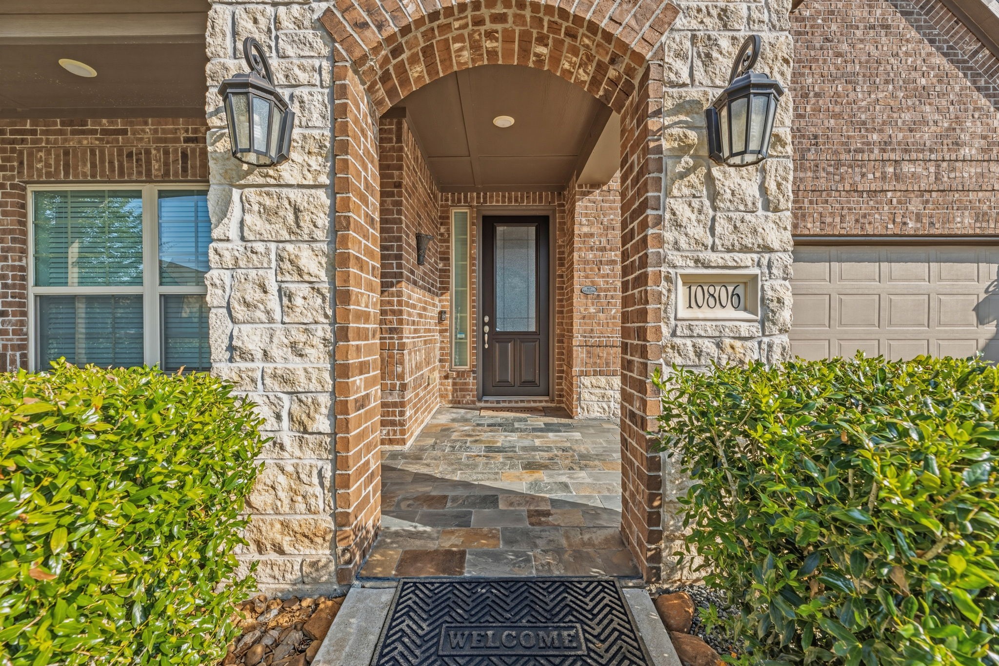 10806 Bouldin Creek Property Photo 3