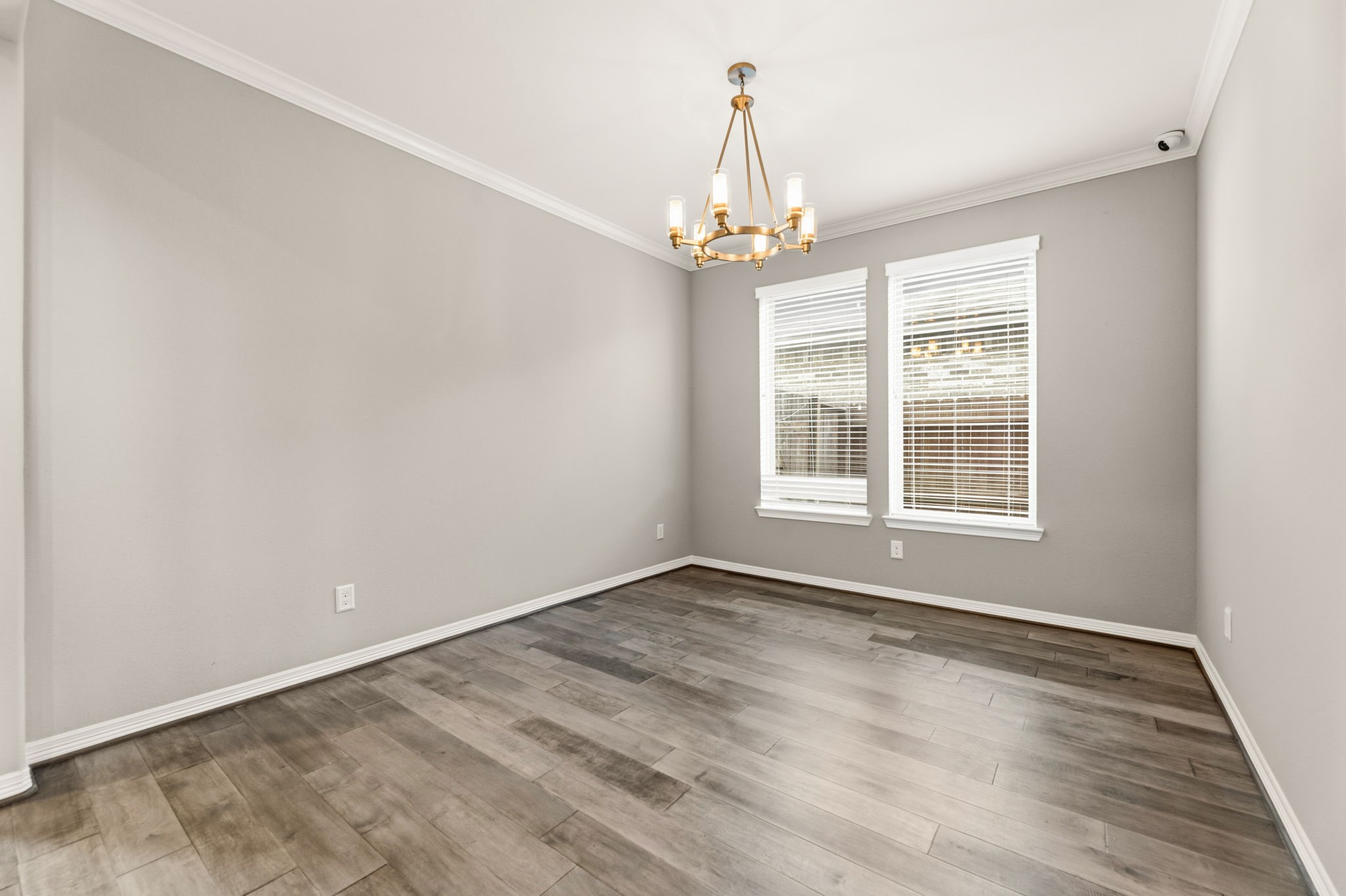 10806 Bouldin Creek Property Photo 8