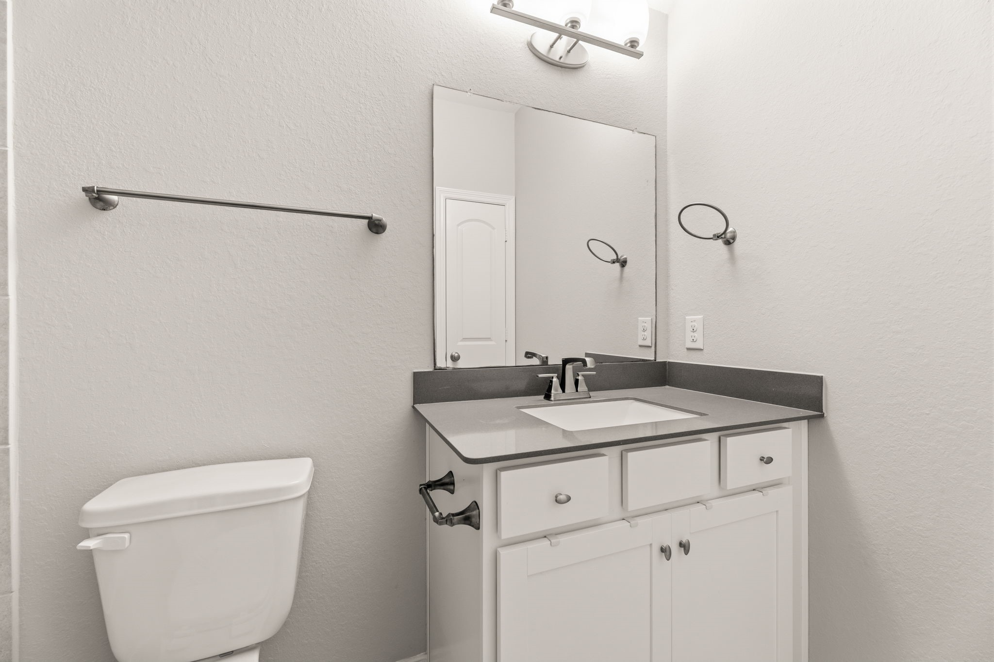 10806 Bouldin Creek Property Photo 28