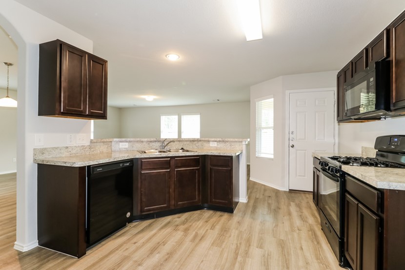 2743 Madison Court Property Photo 3