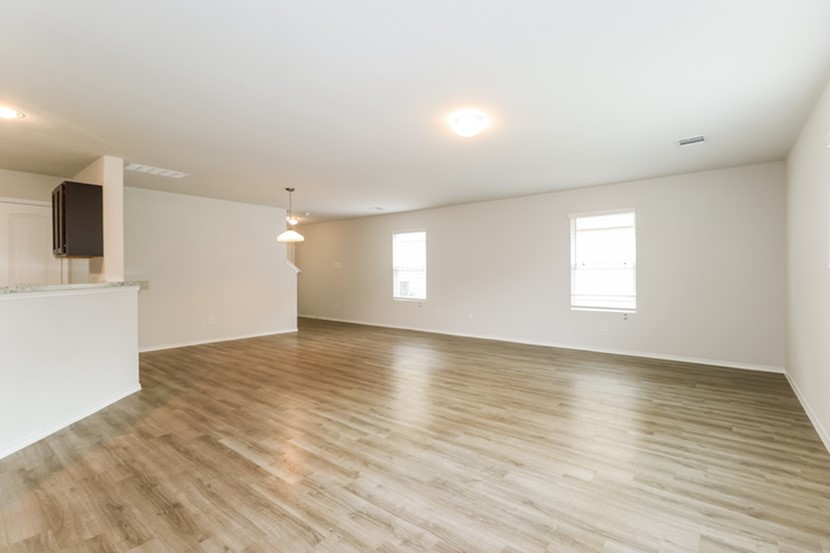 2743 Madison Court Property Photo 5