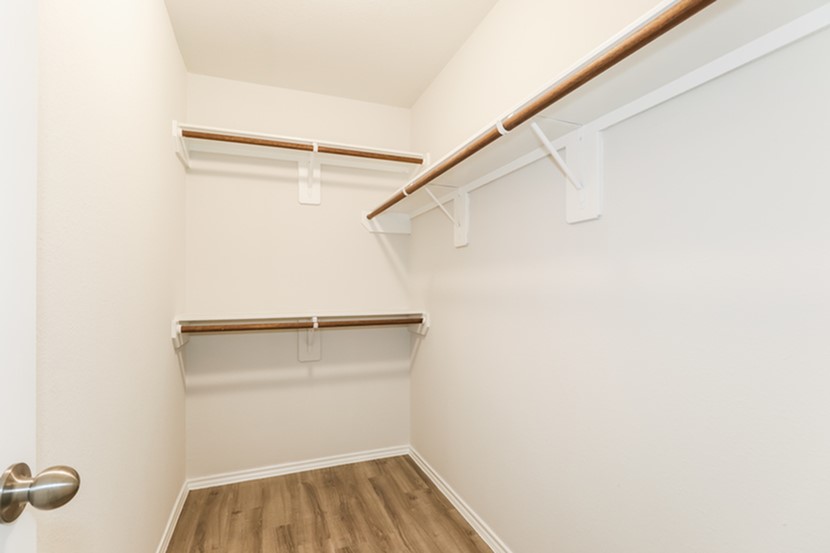 2743 Madison Court Property Photo 14