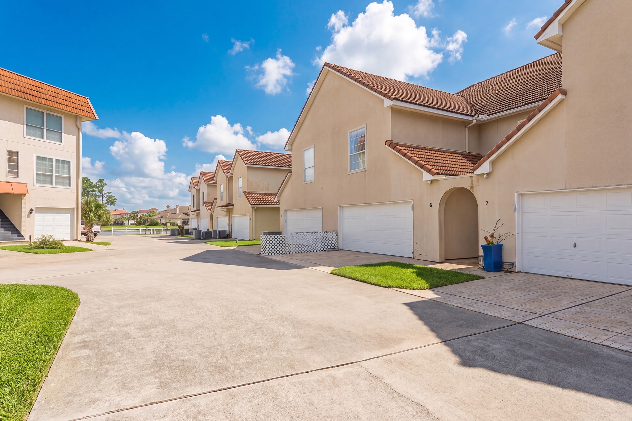 6 Regency Point Property Photo 7