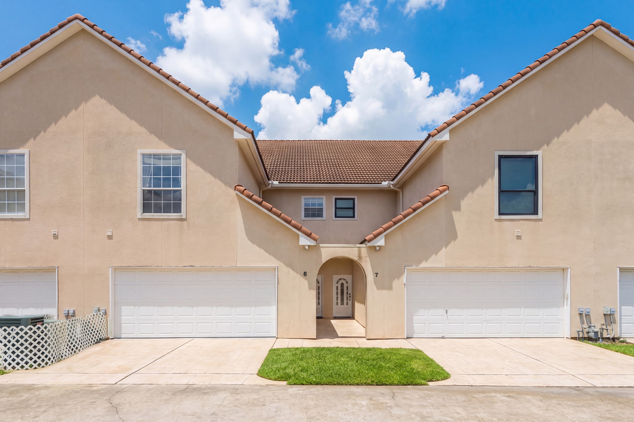 6 Regency Point Property Photo 8