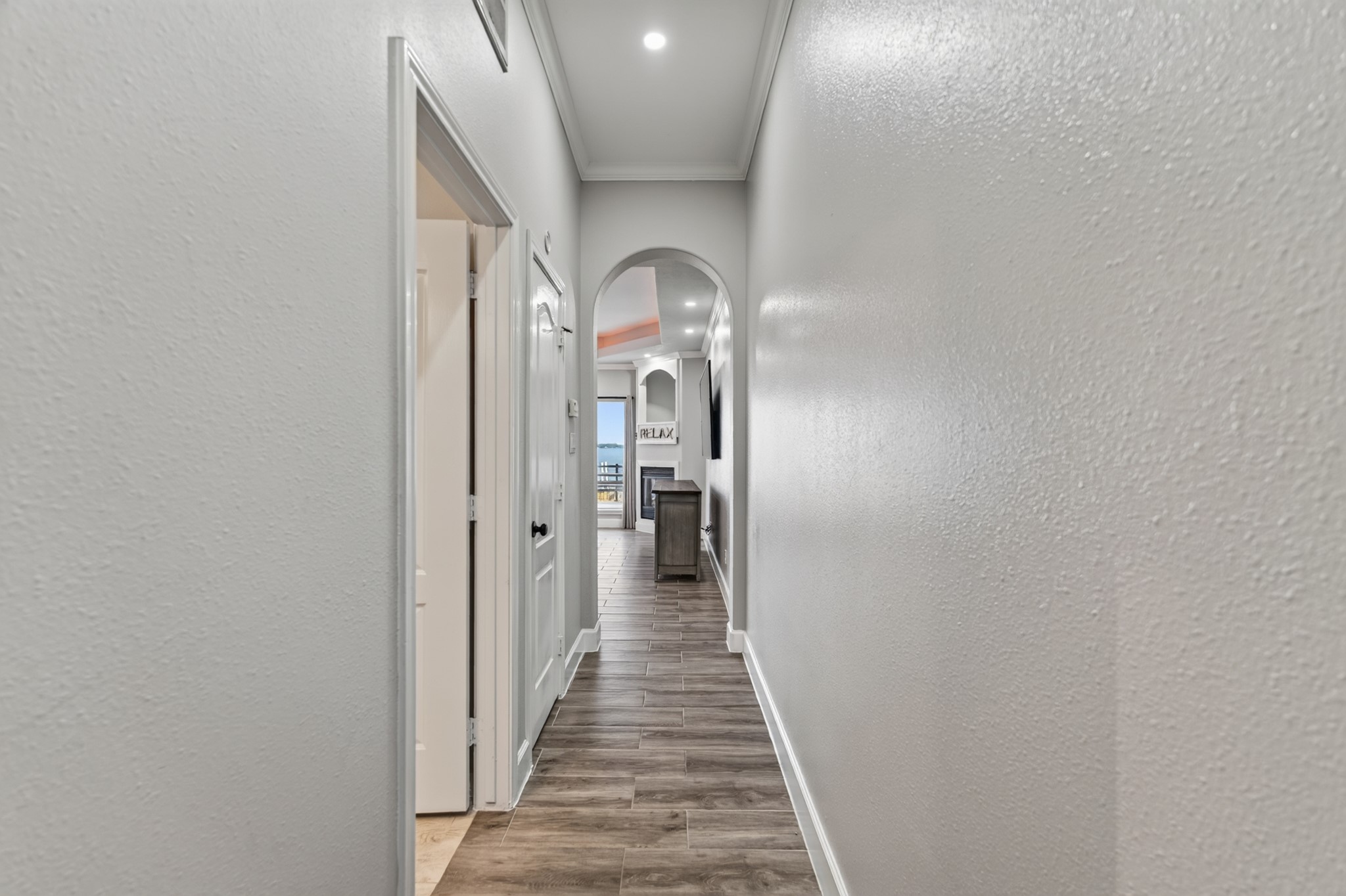 6 Regency Point Property Photo 9
